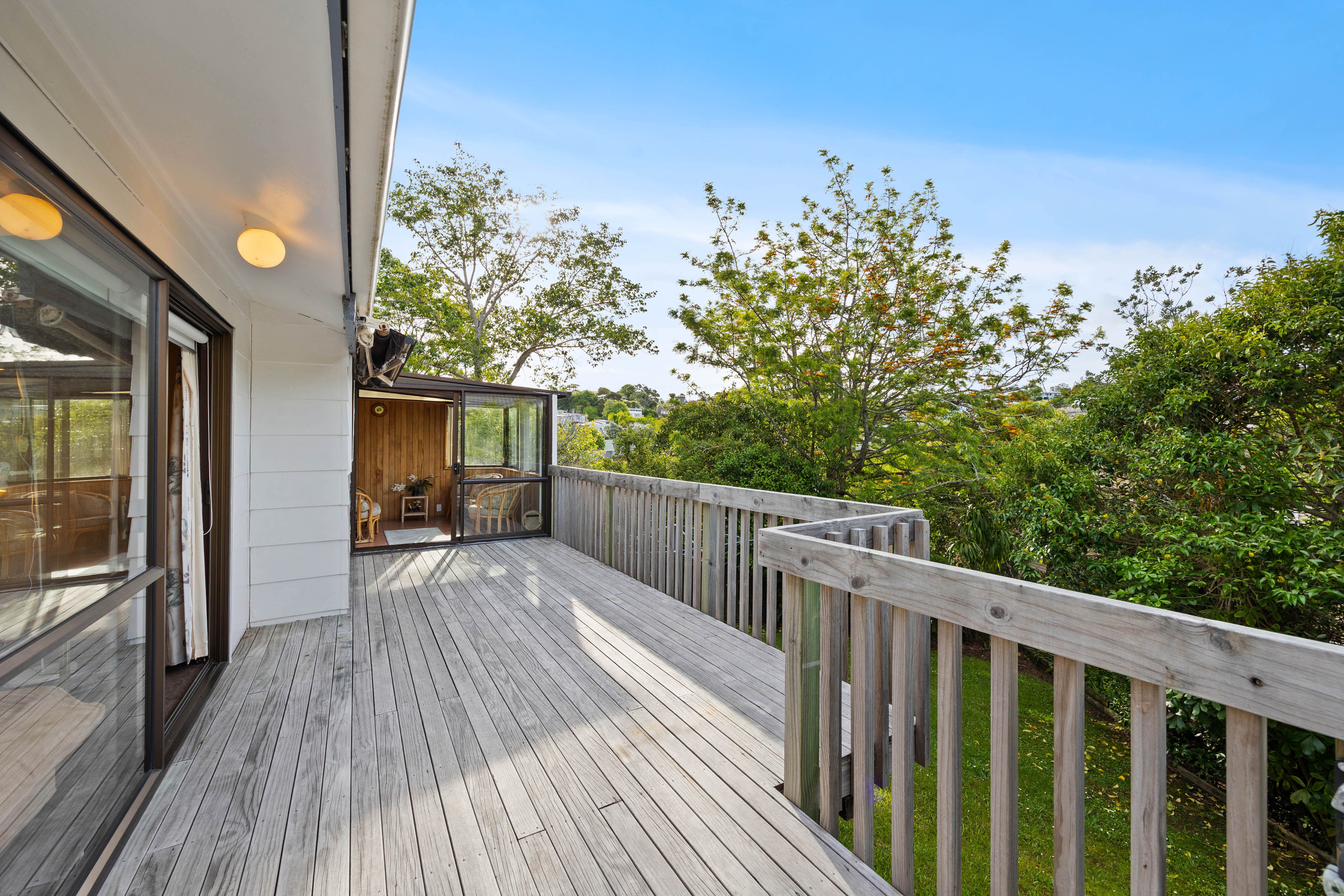 13A Eastwood Rise, Browns Bay, North Shore City