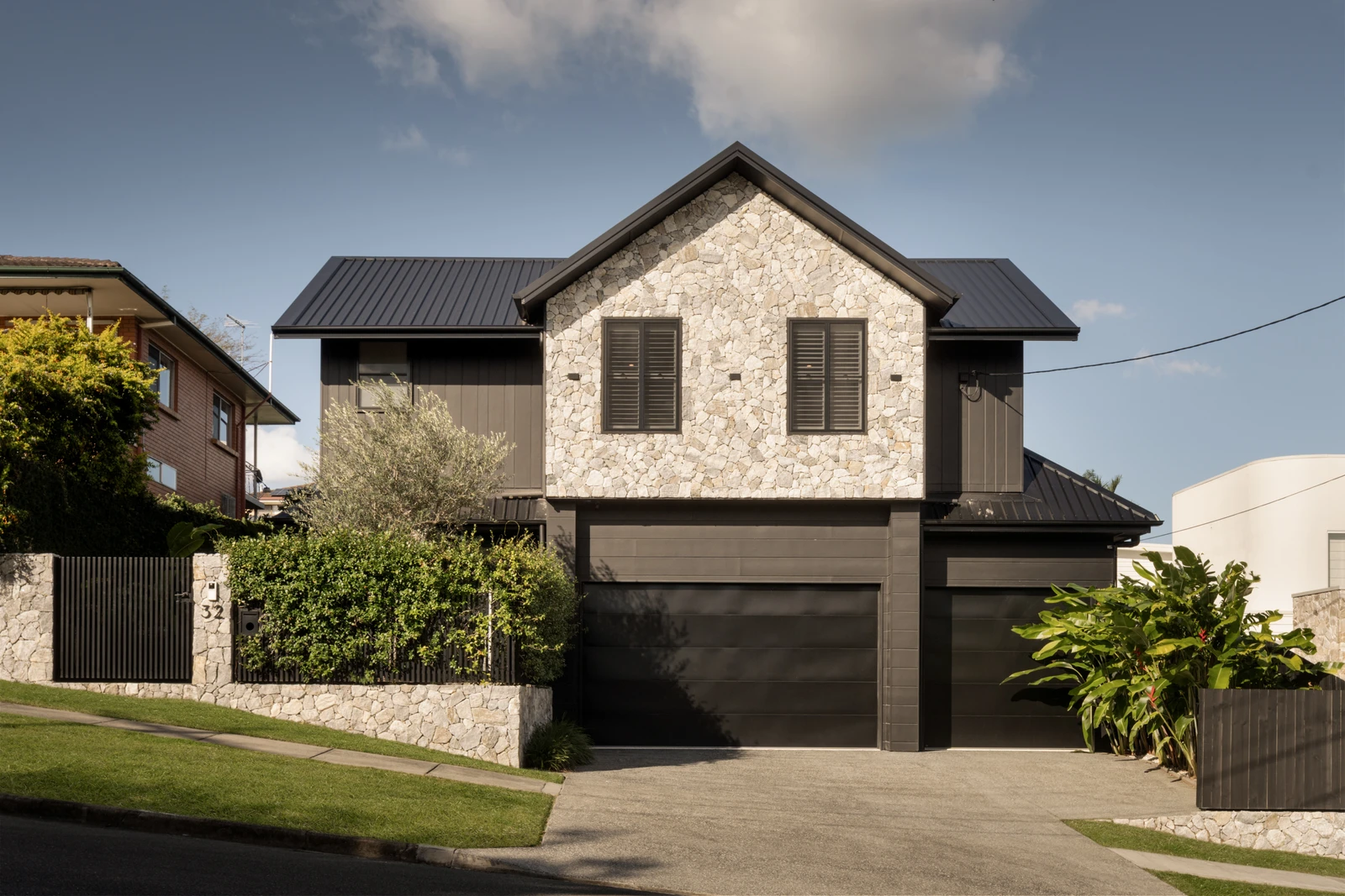 32 Long Street, Camp Hill, QLD 4152