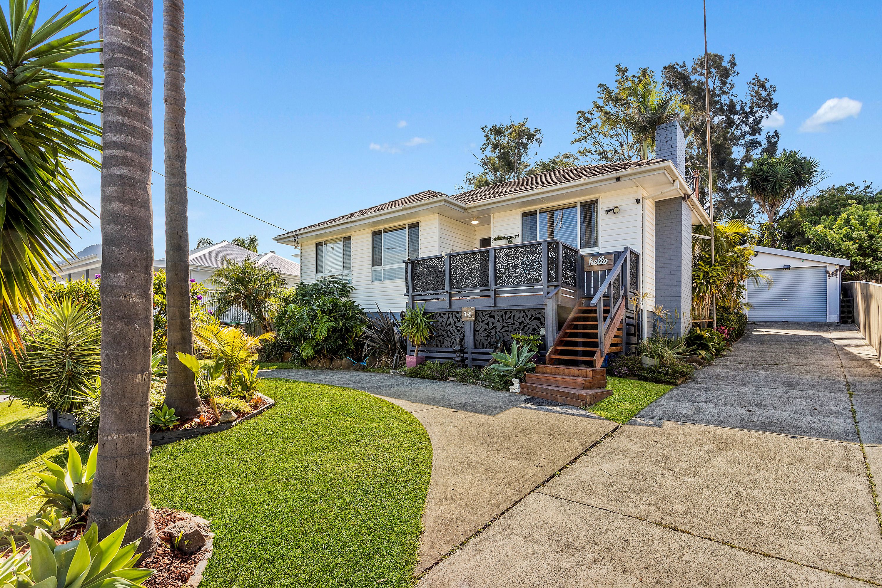 34 Carr Parade — photo from Ray White Wollongong