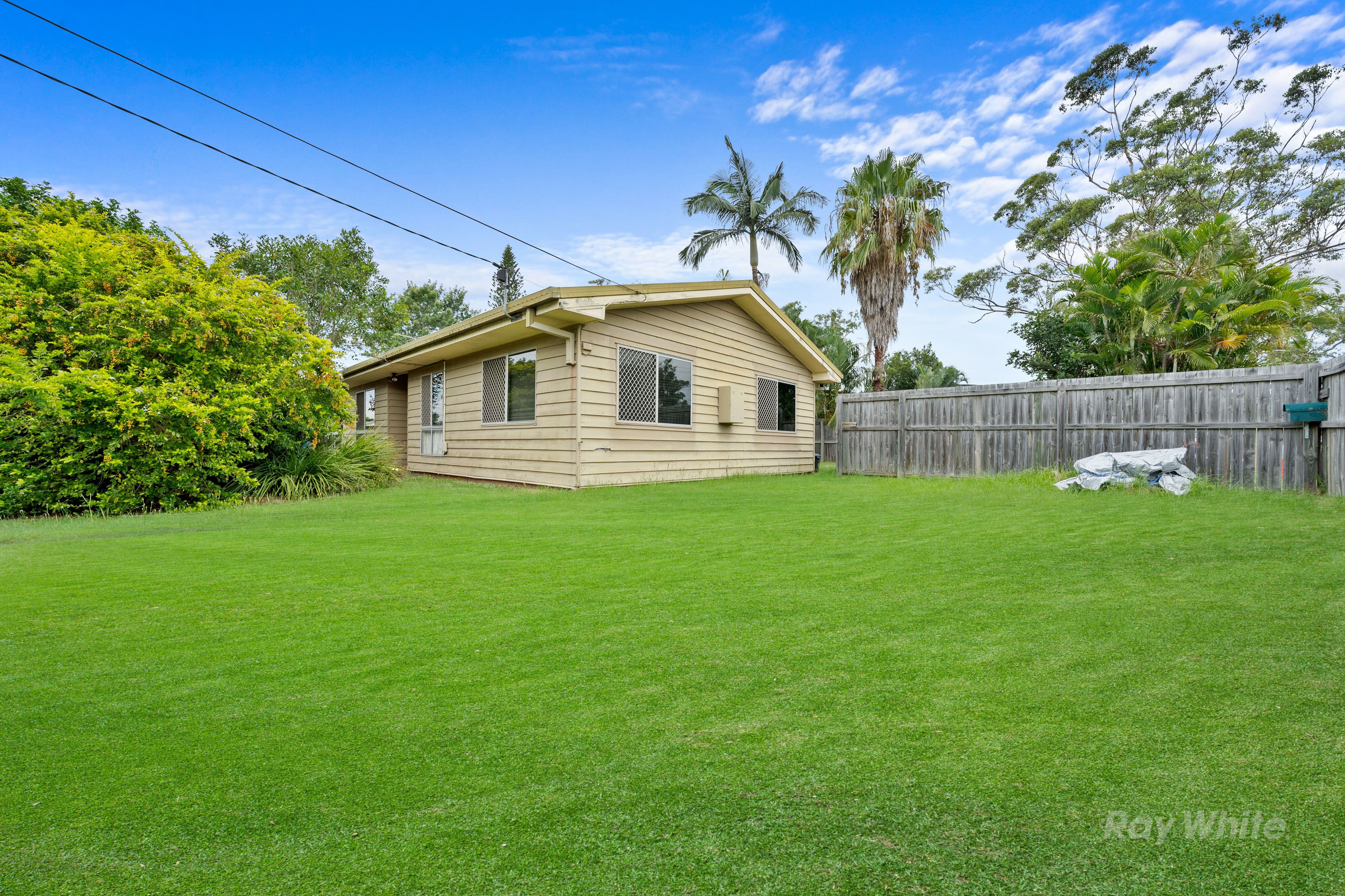 27 Emerald Street, Marsden, QLD 4132