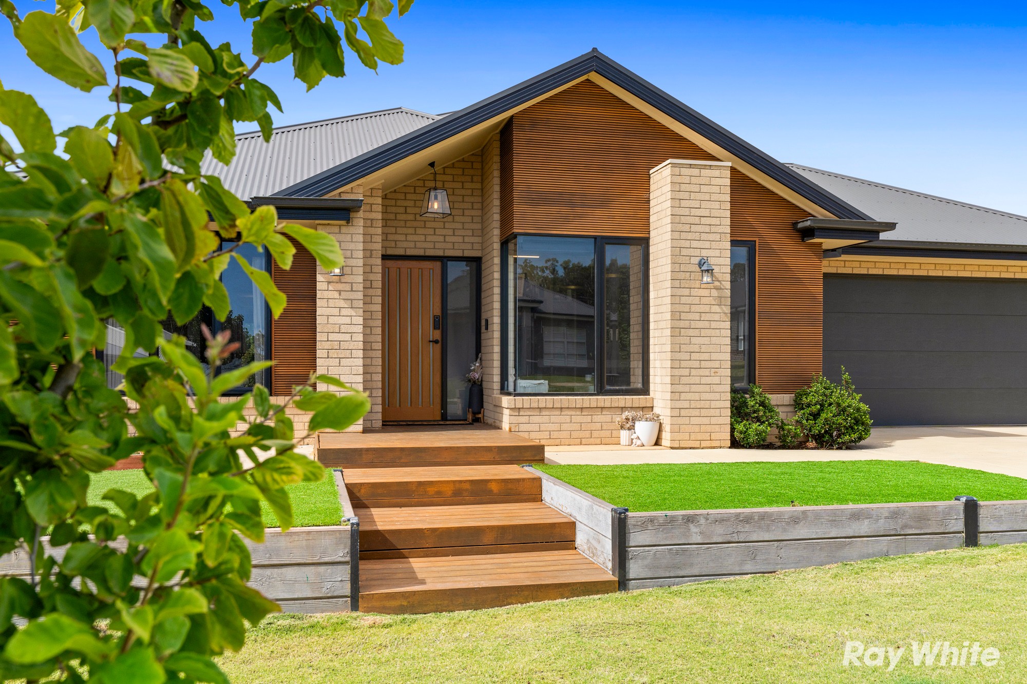 12 Quill Avenue, Boorooma, NSW 2650