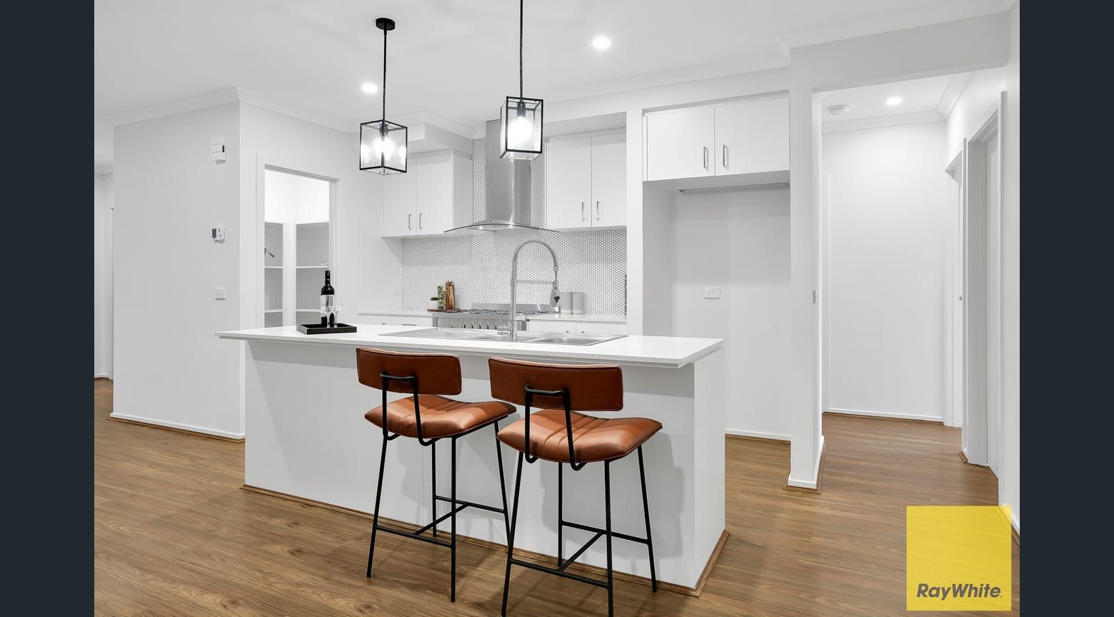 8 Tait Street — photo 12 of 17