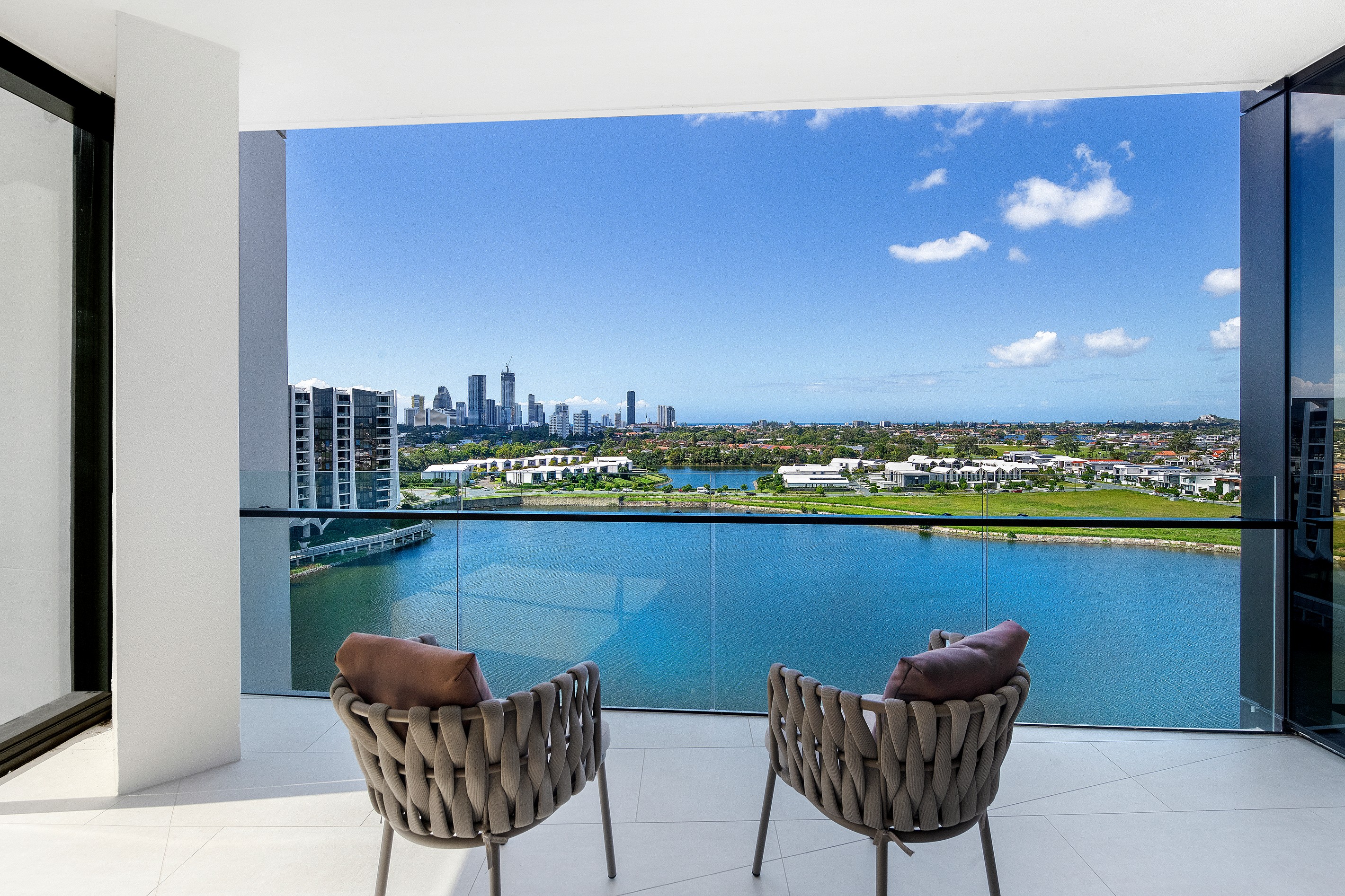 41006/24 The Lanes Boulevard, Mermaid Waters, QLD 4218