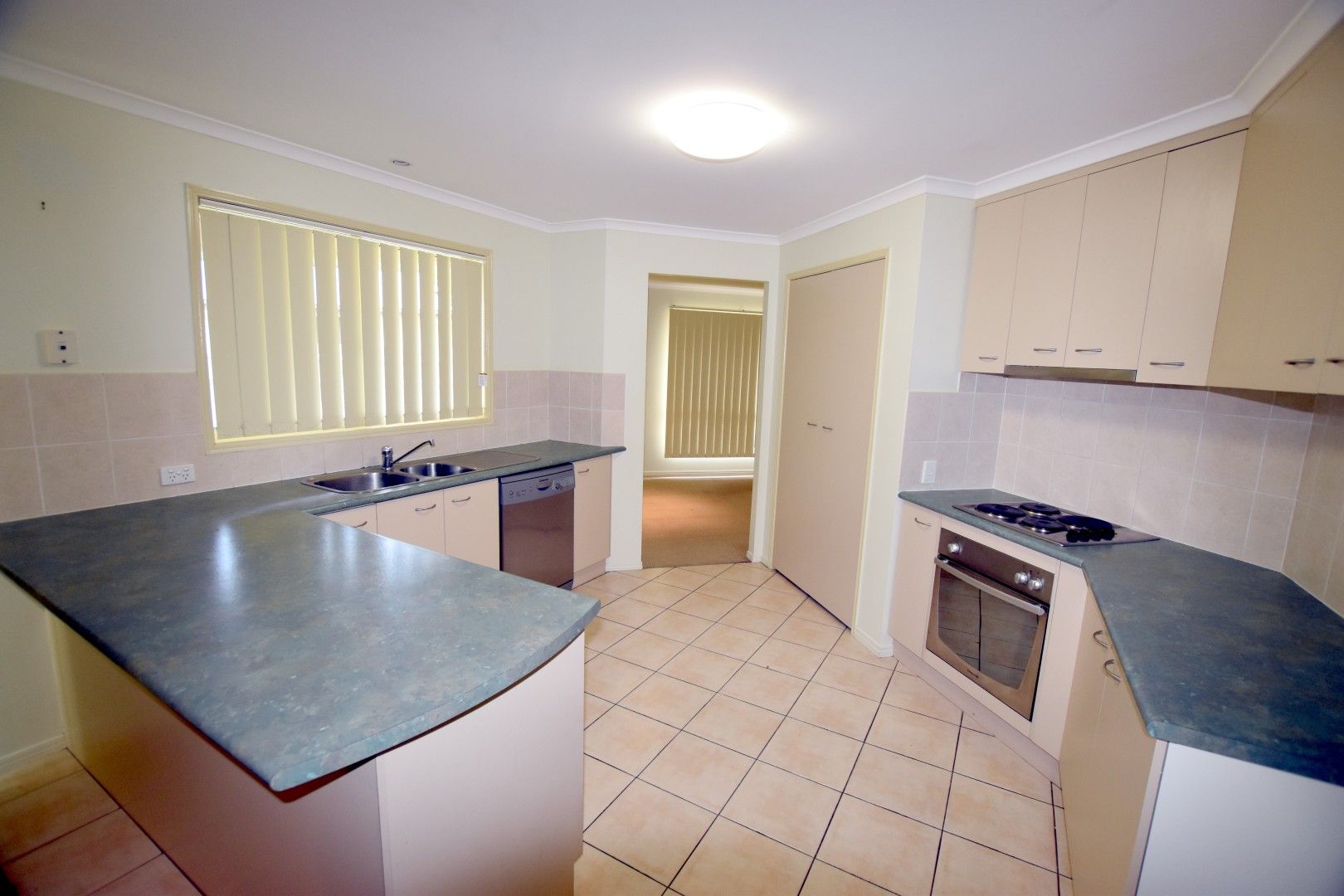 10 Gardenia Crescent, Kin Kora, QLD 4680