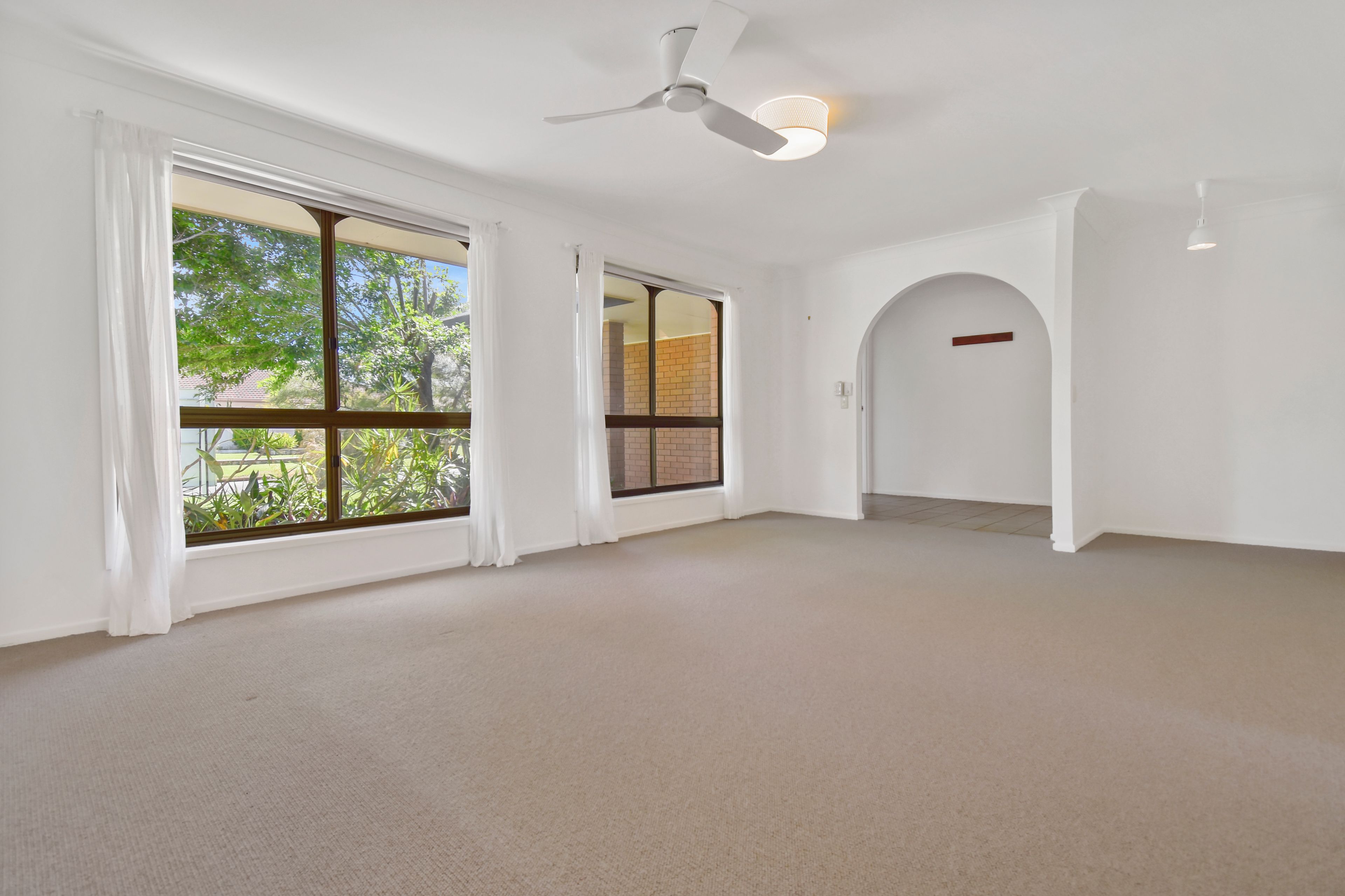 18 Barnett Street, Golden Beach, QLD 4551