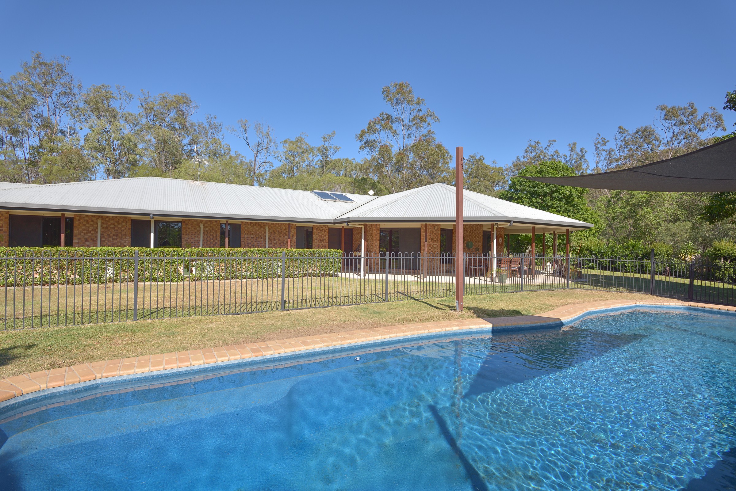 52 Lincoln James Drive, Burua, QLD 4680
