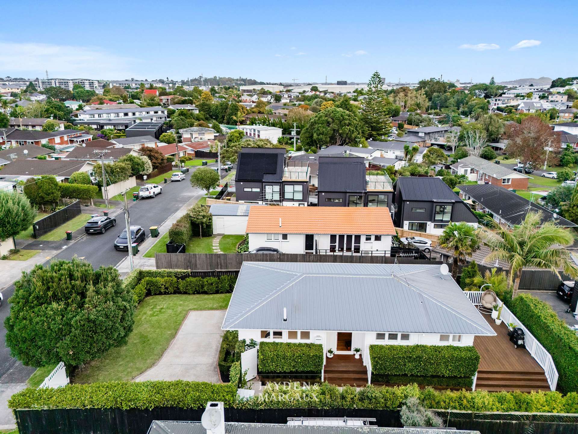8 Peek Street photo 16