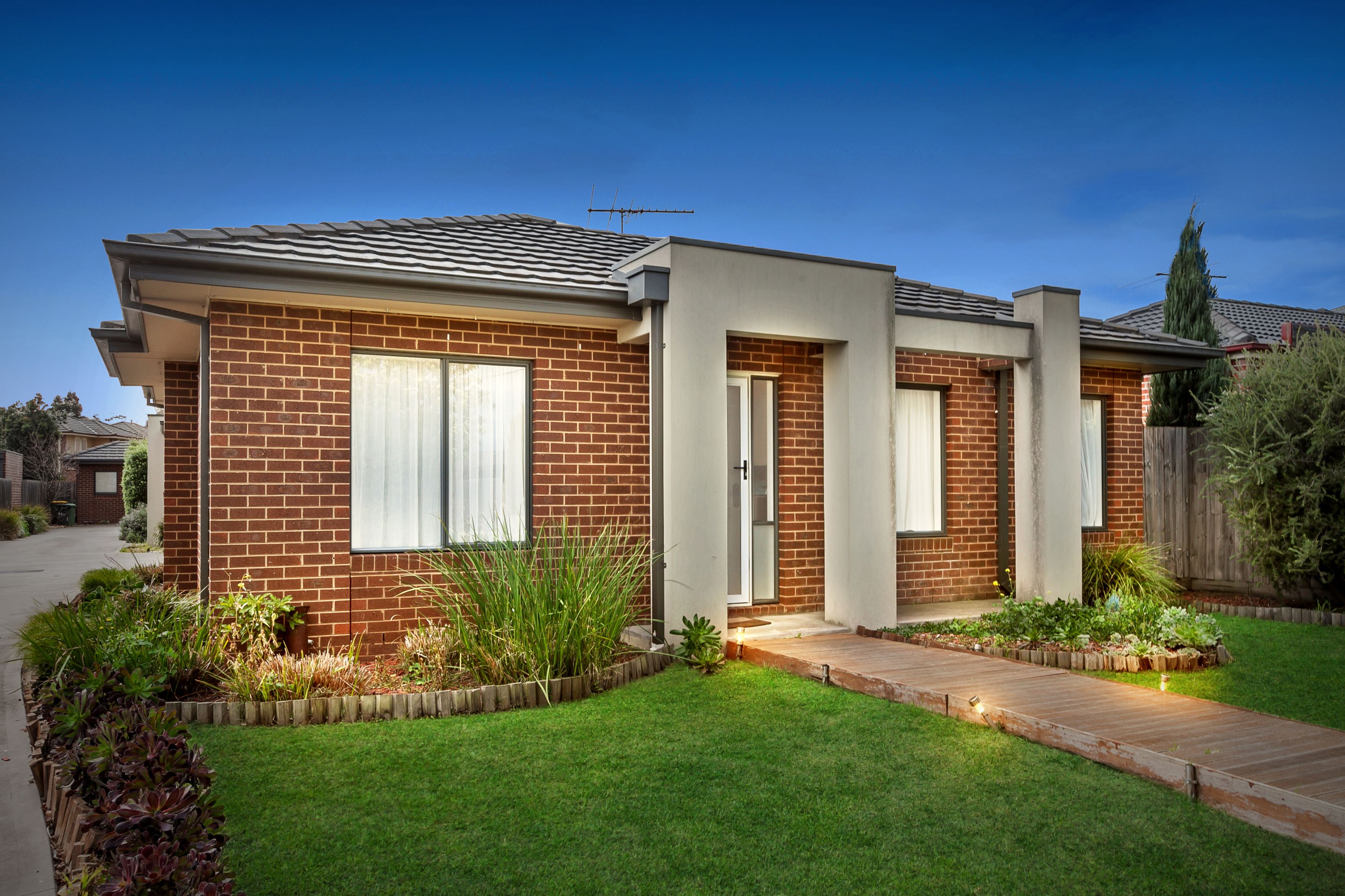 144 St Vigeons Road, Reservoir VIC 3073