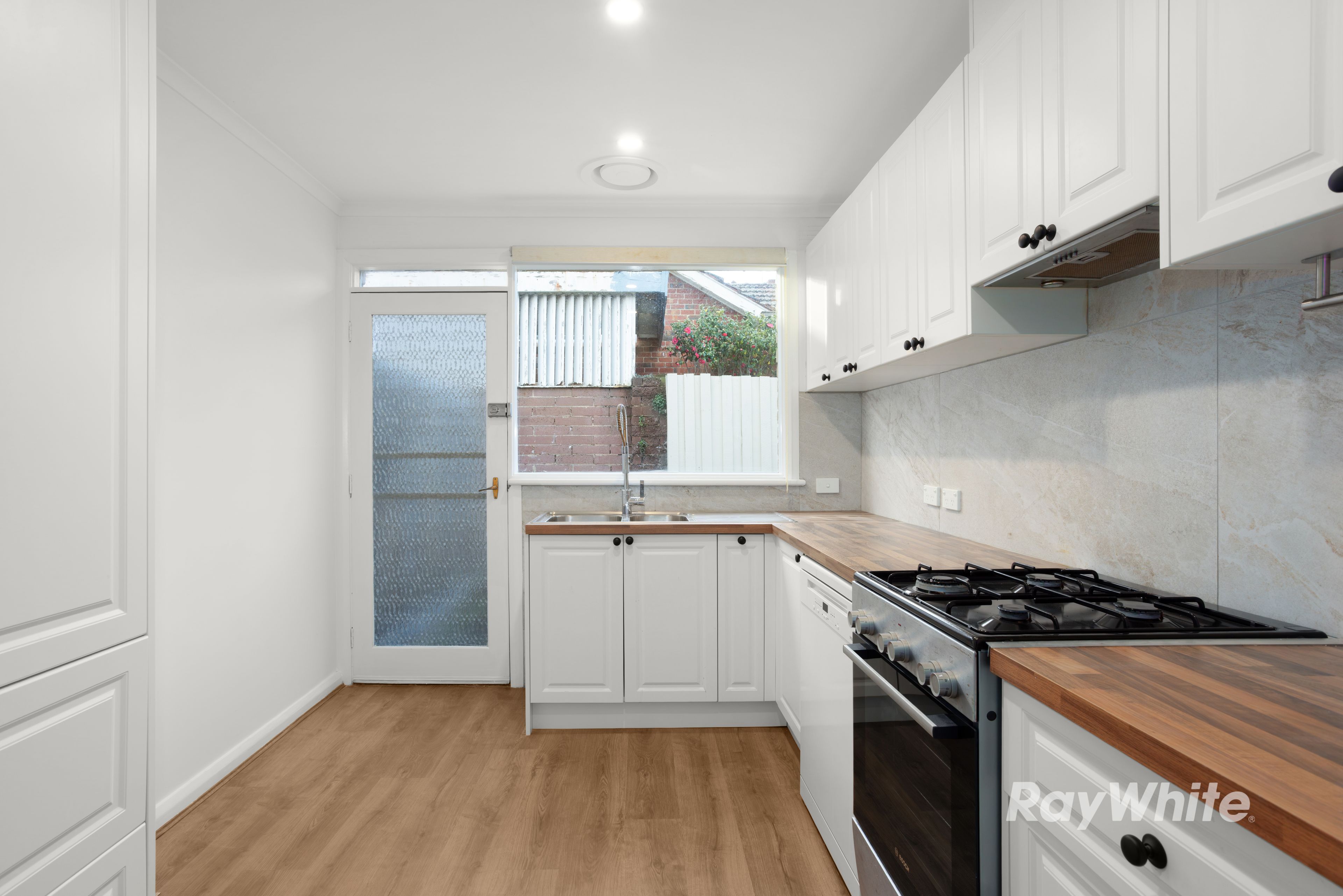 1/444 Warrigal Road — photo 3 of 6