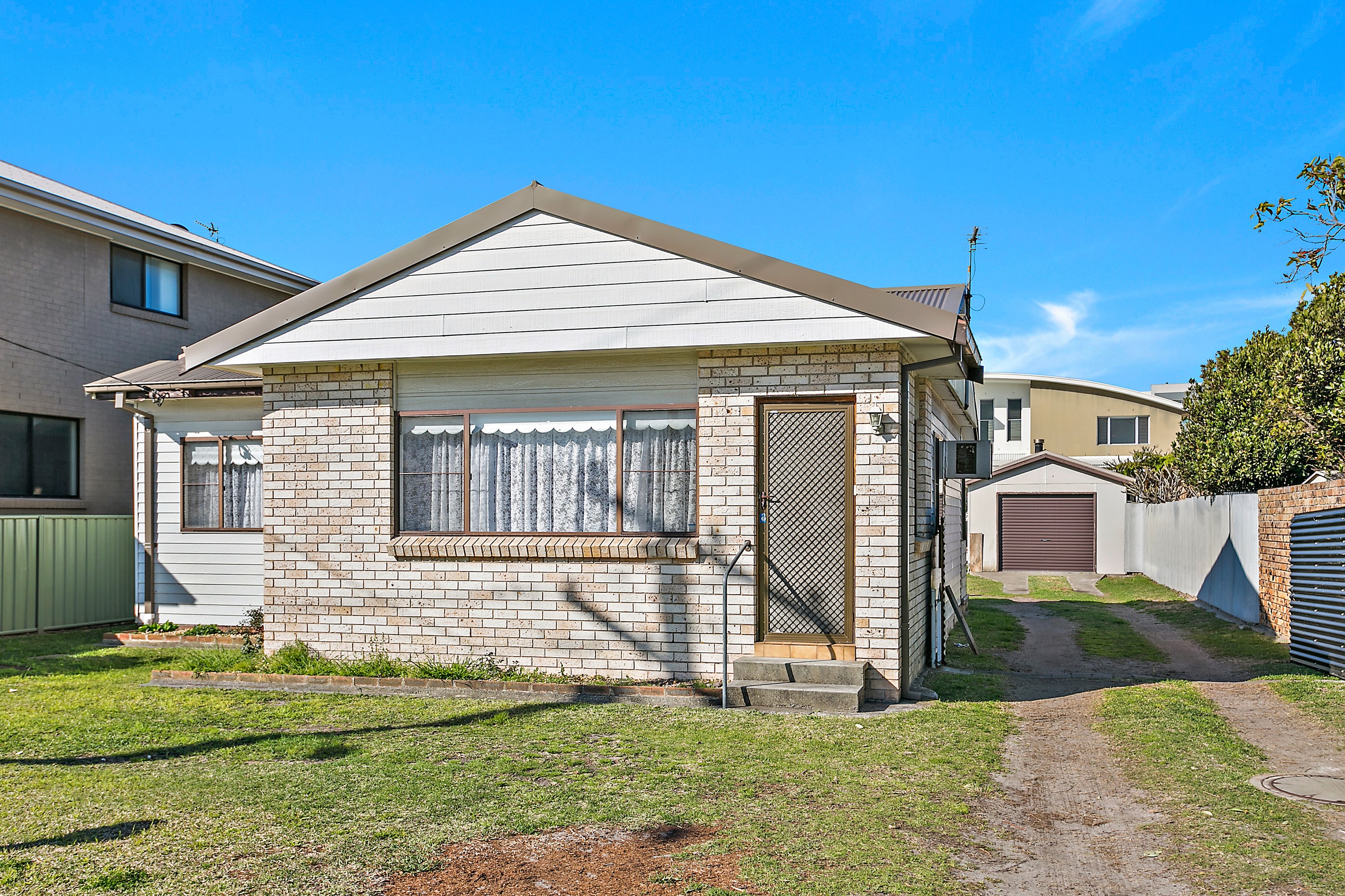 131 Osborne Parade, Warilla, NSW 2528