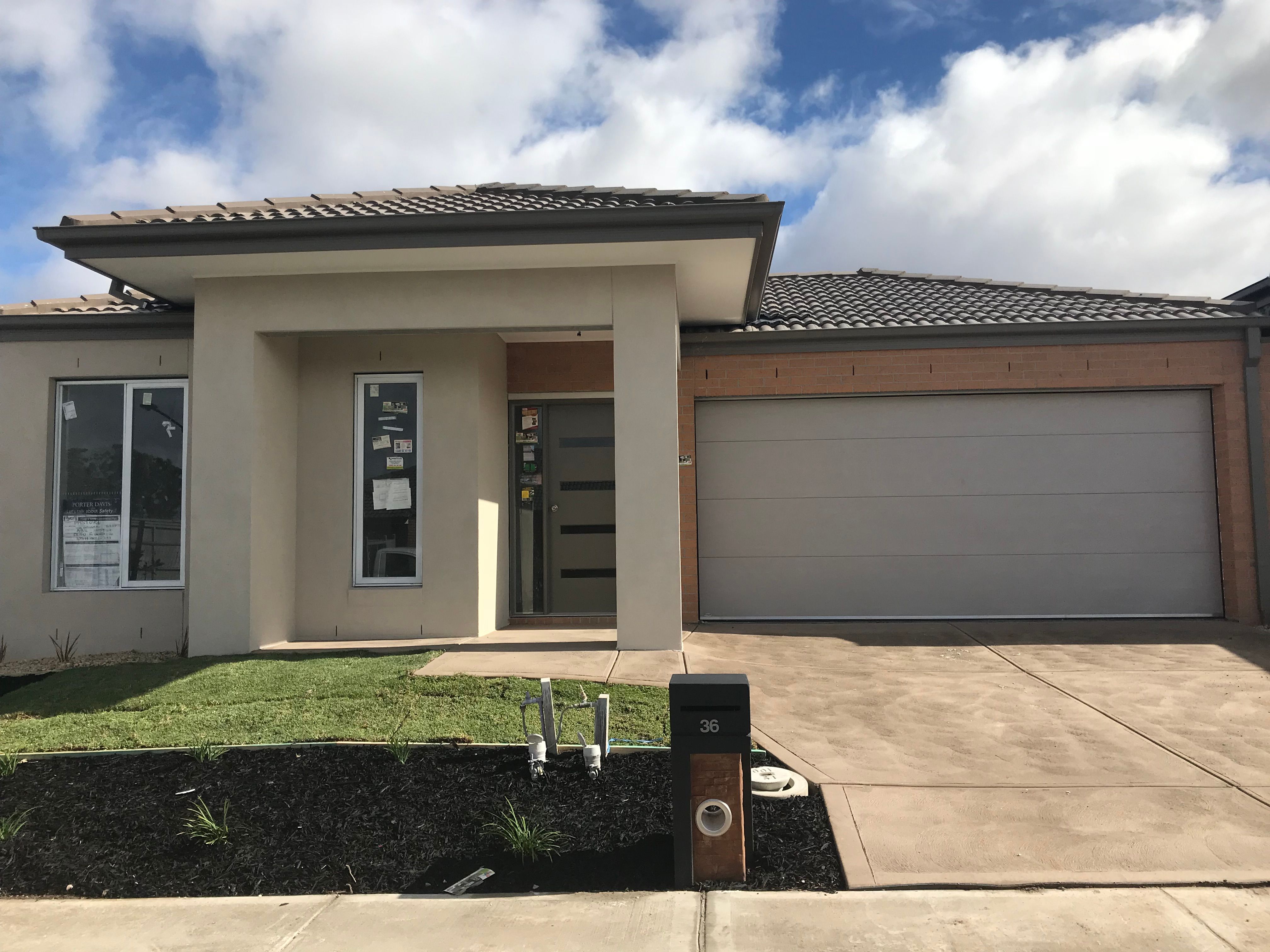 2 Jorben Pl, GOLDEN SQUARE VIC 3555