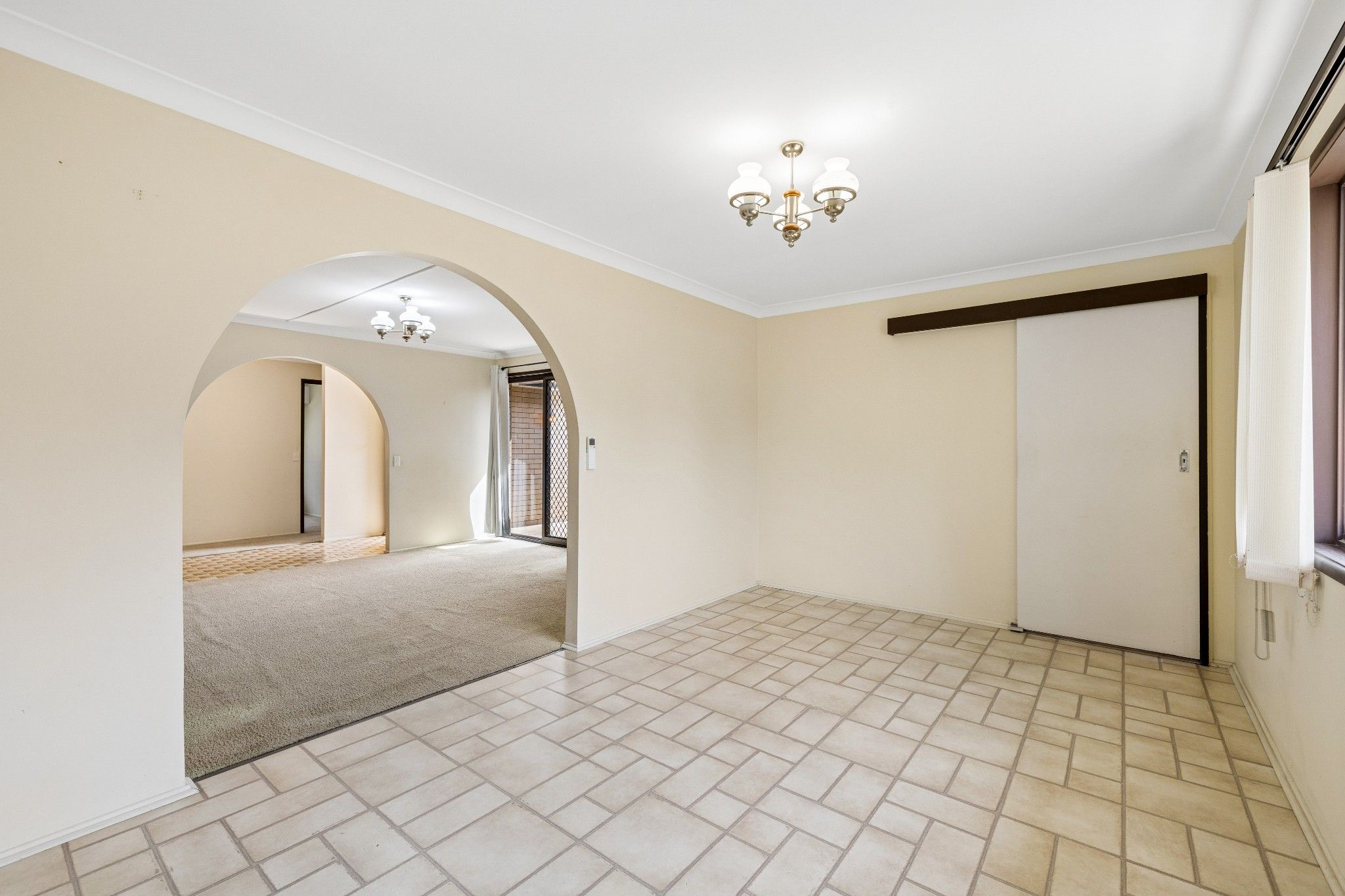 11 Hobbs Street — photo 3 of 30