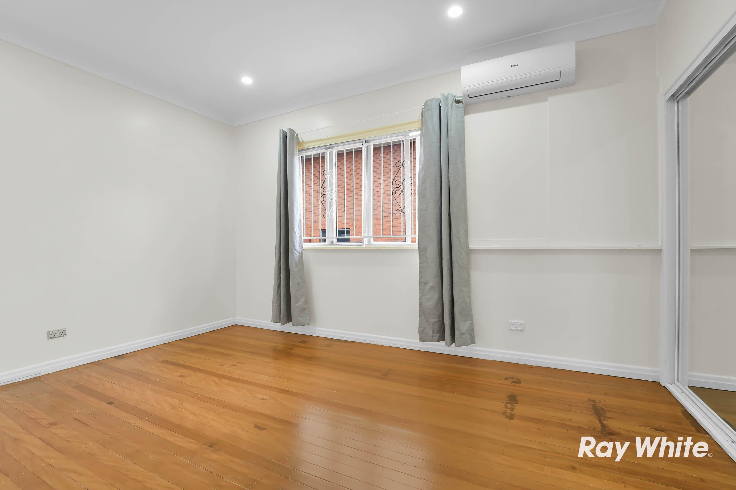 83 Rowe Terrace — photo 8 of 12