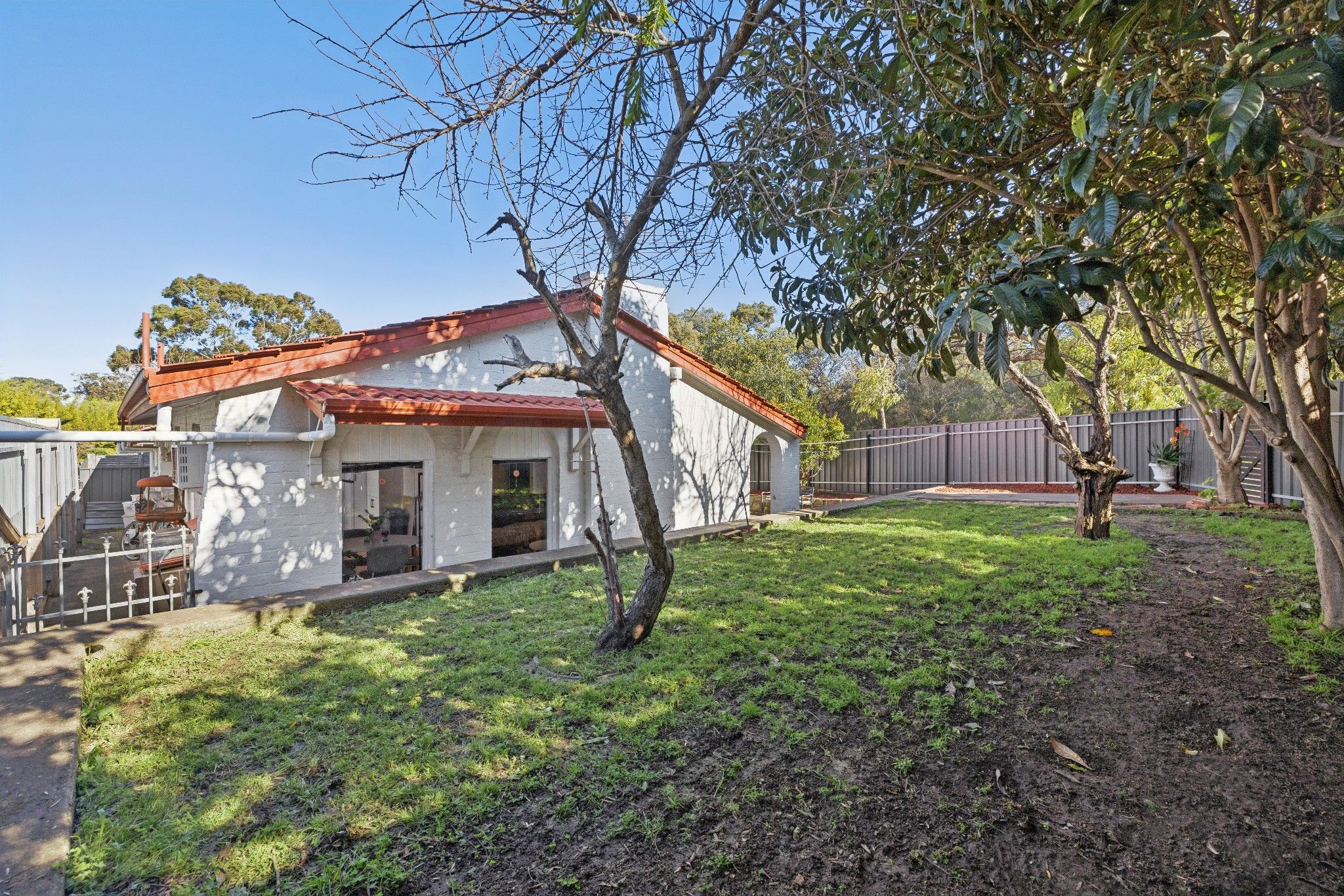 56 Bains Road — photo 3 of 18