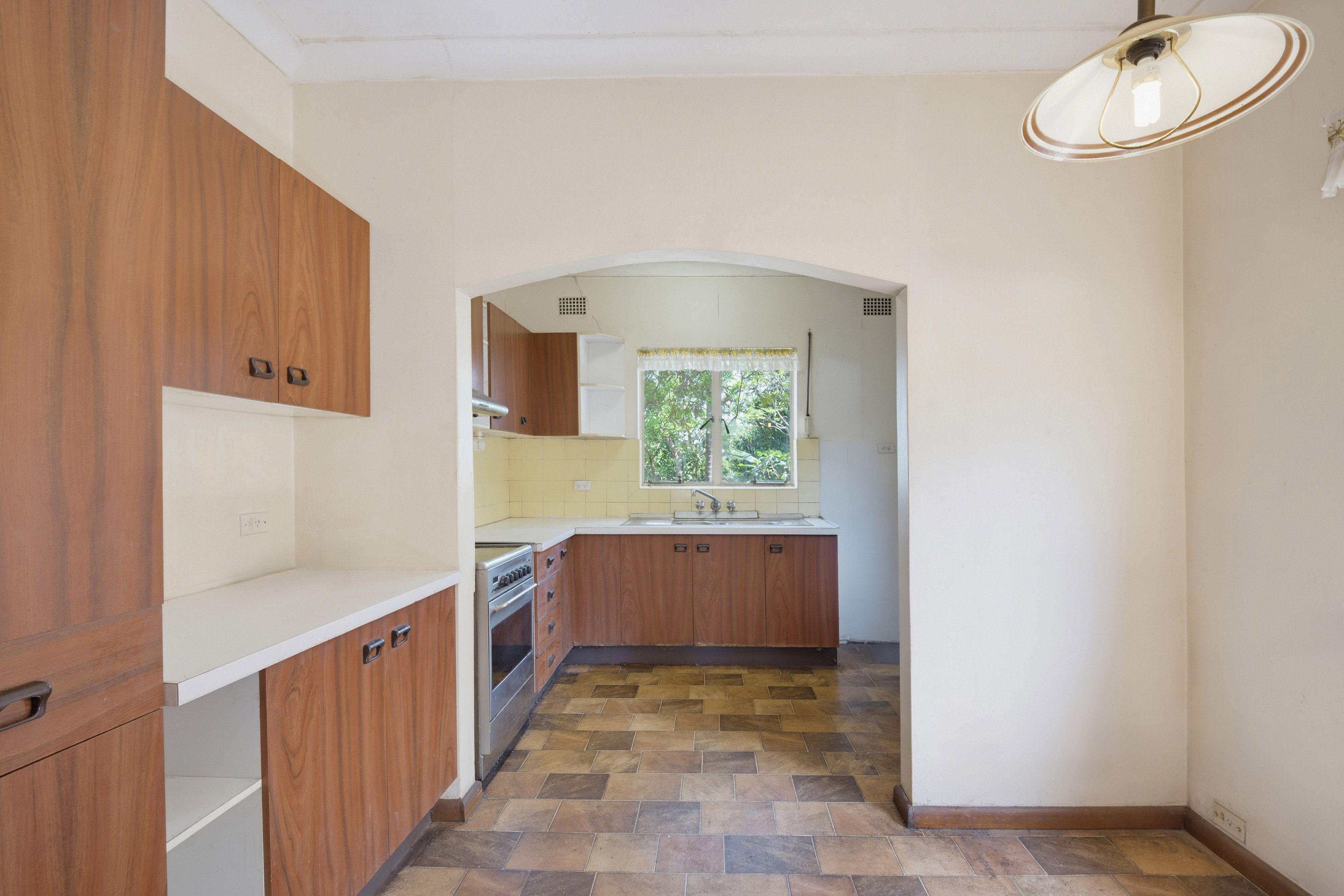 32 Nockolds Avenue — photo 5 of 11