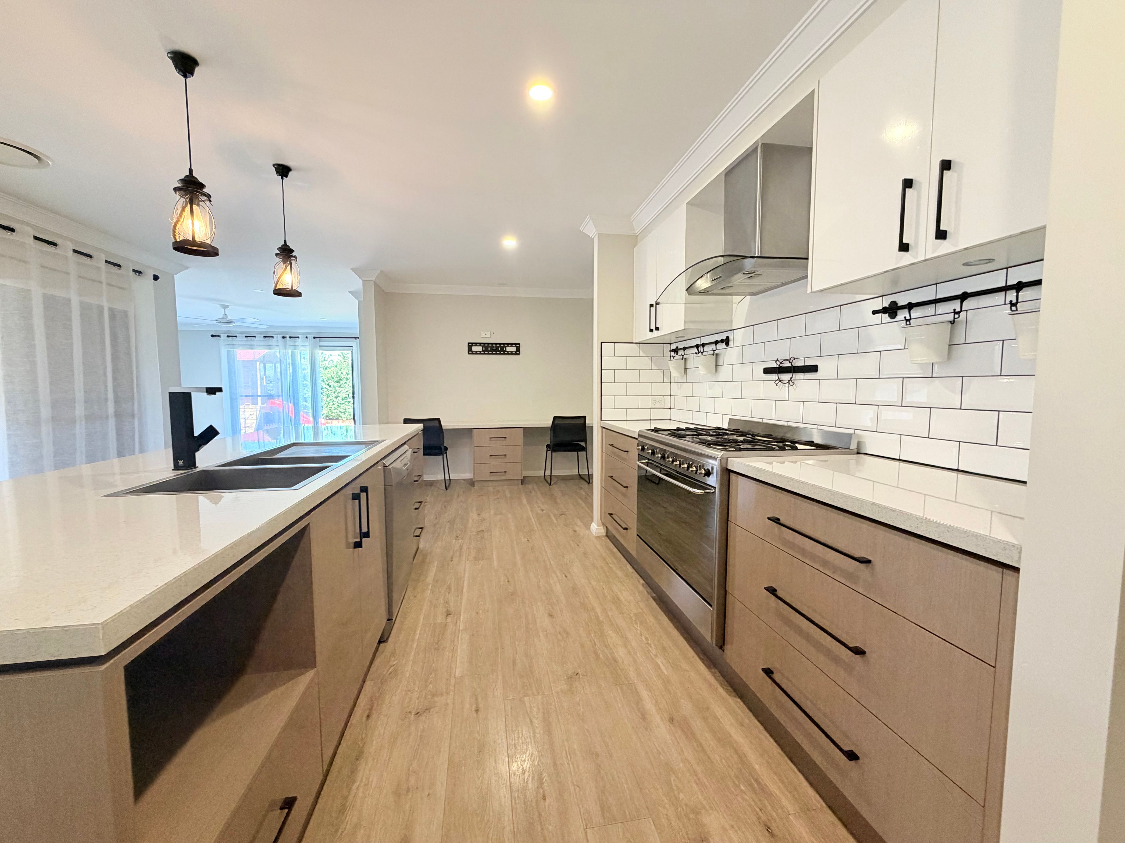7 Prospector Avenue — photo 4 of 16