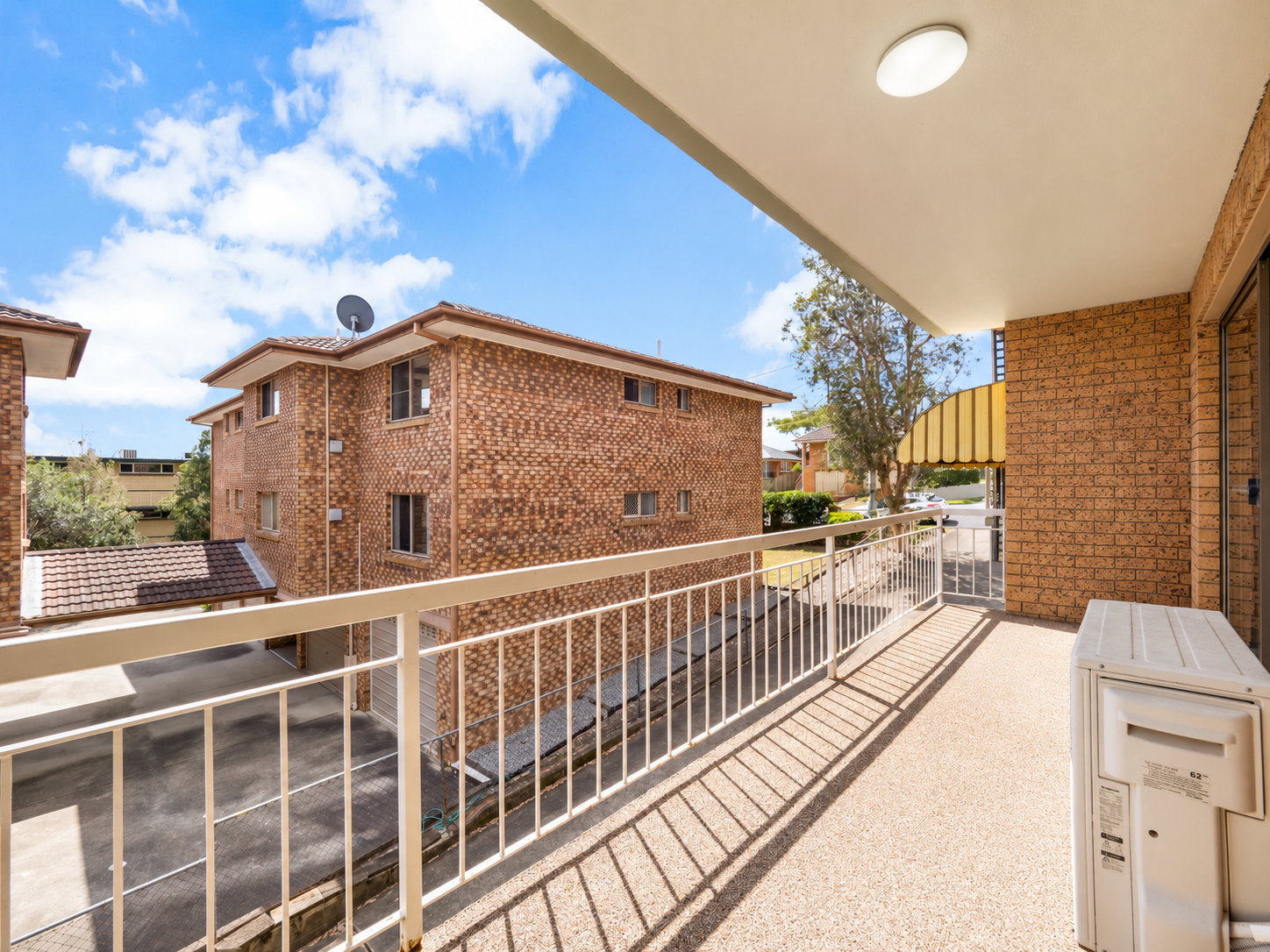 2/63 Nicklin Street — photo 9 of 10