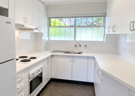 16/21 Manning Road — photo 3 of 5