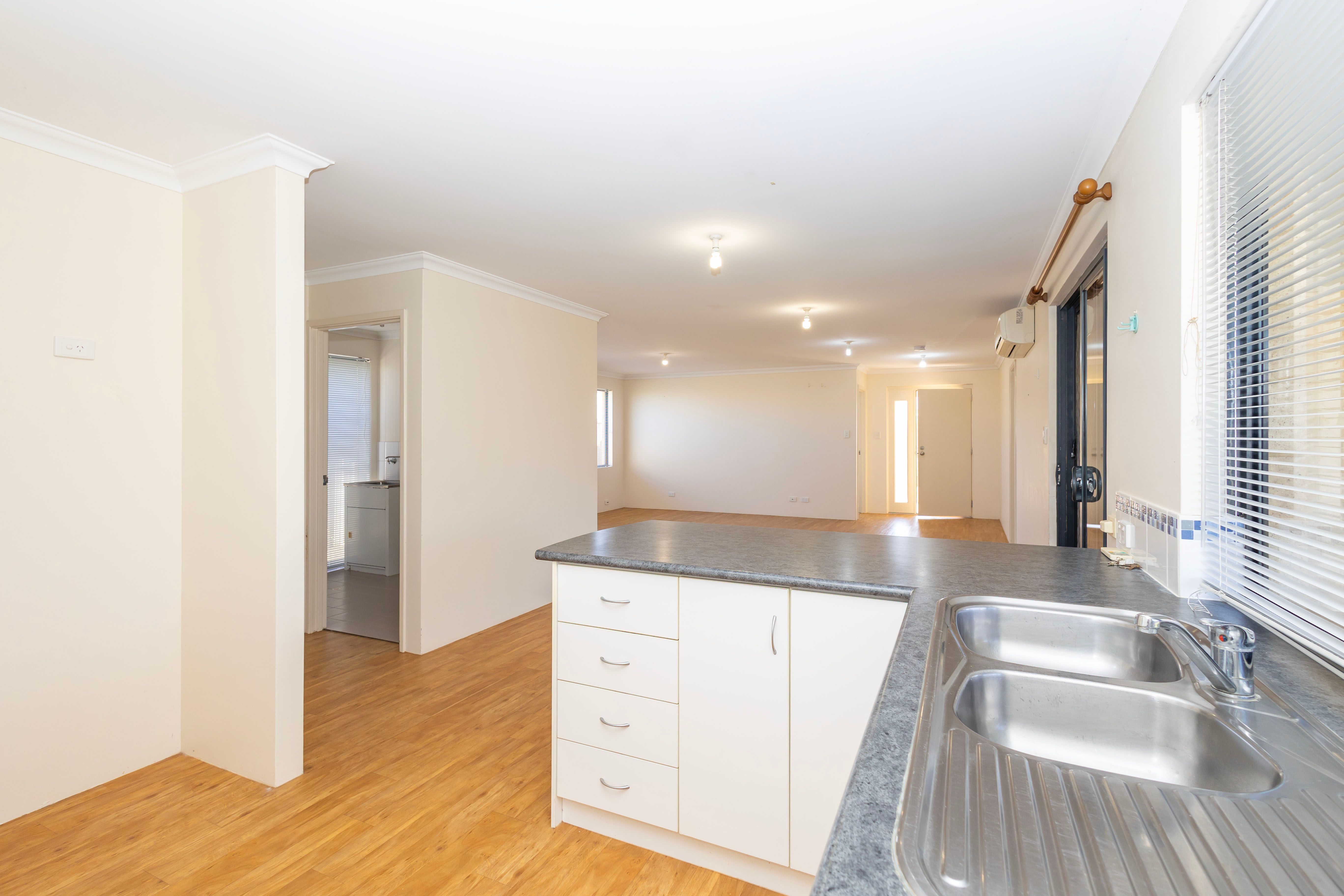 29 Dryandra Boulevard — photo 11 of 24