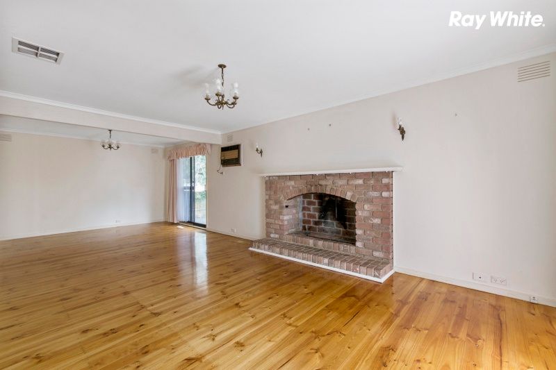 23 Mowbray Drive, Wantirna South, VIC 3152
