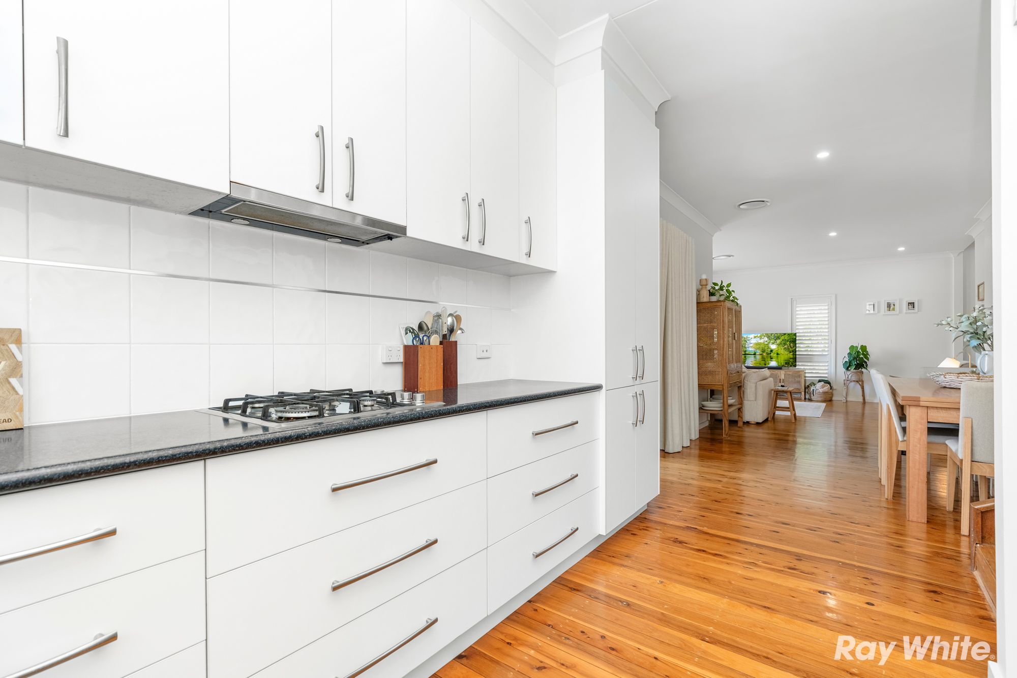 29 Panorama Street — photo 10 of 22