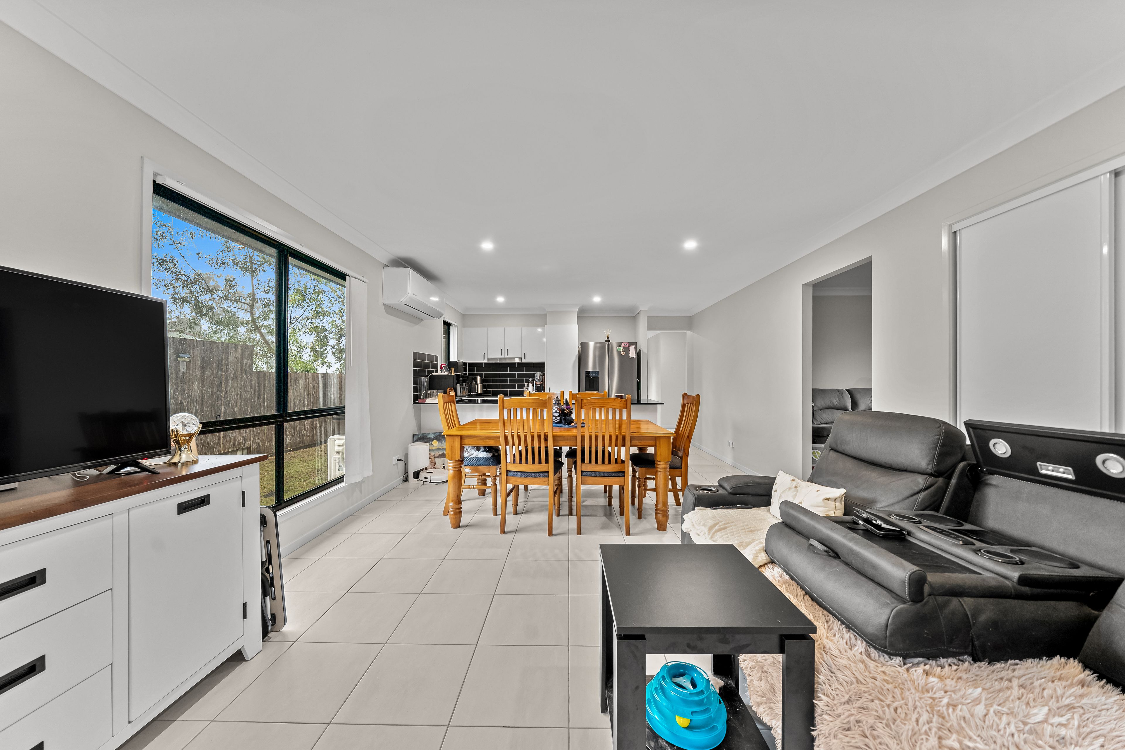 6 Hickory Place — photo 5 of 22
