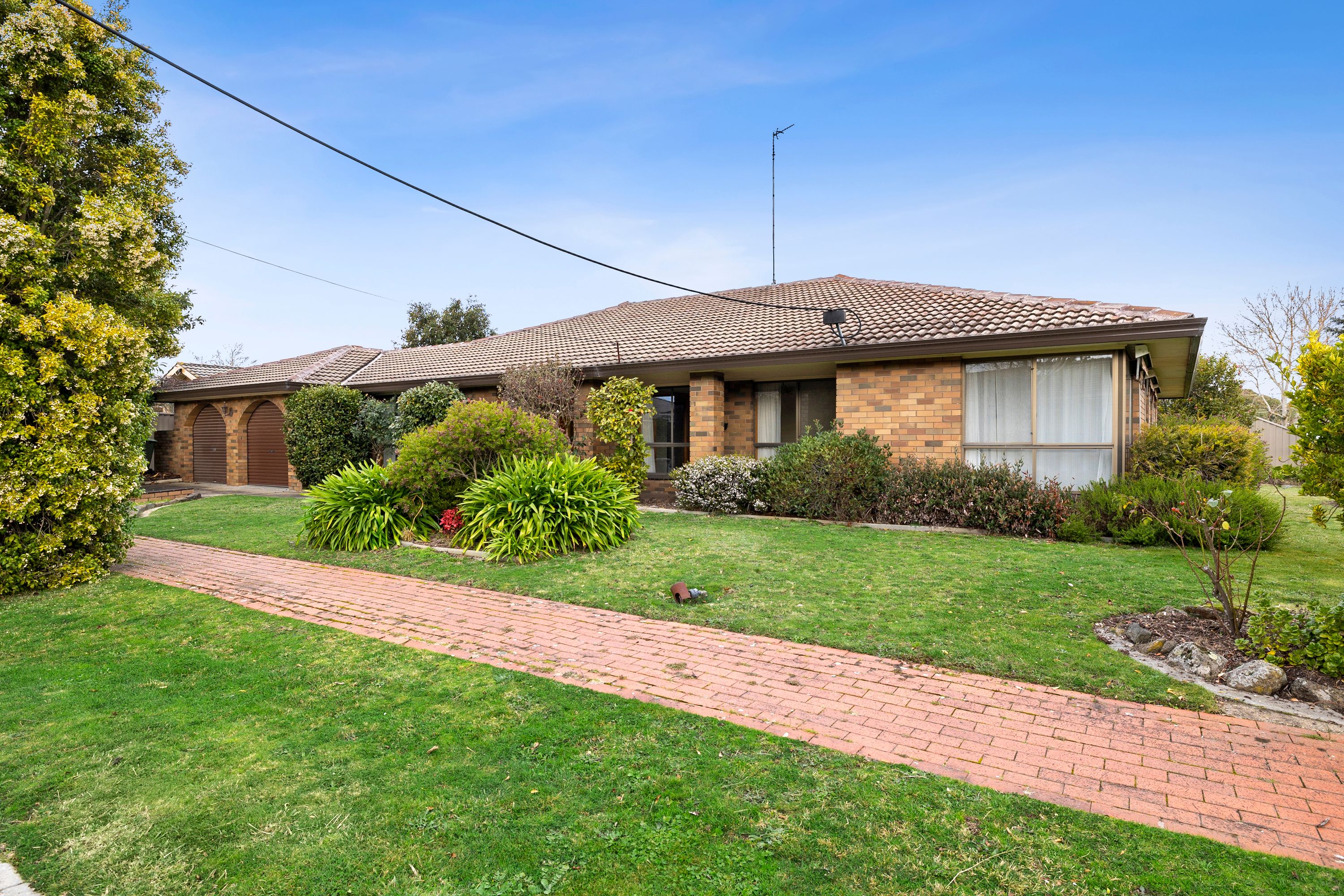 6 Cedar Avenue, Alfredton VIC 3350