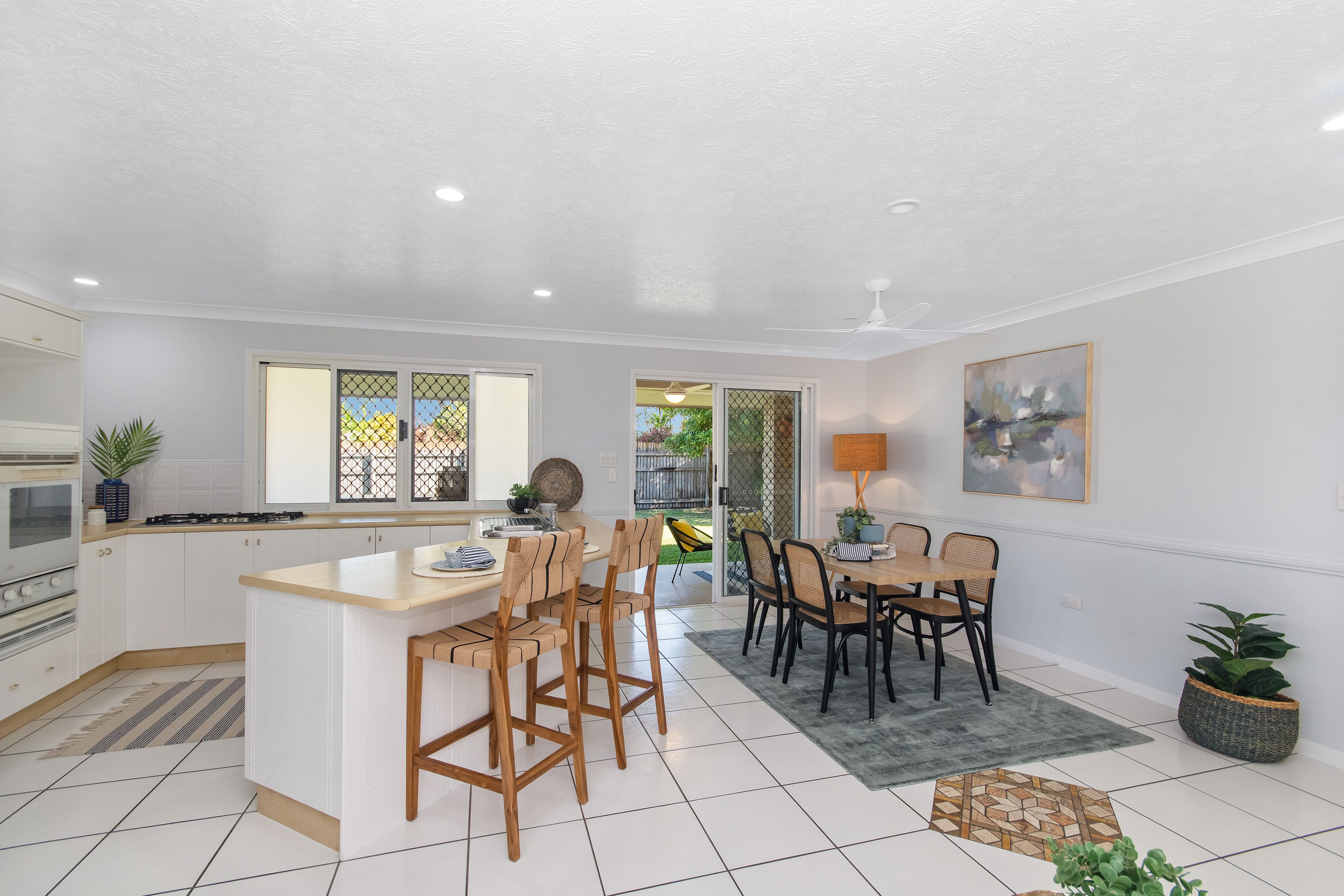 7 Joshua Crescent, Bushland Beach, QLD 4818