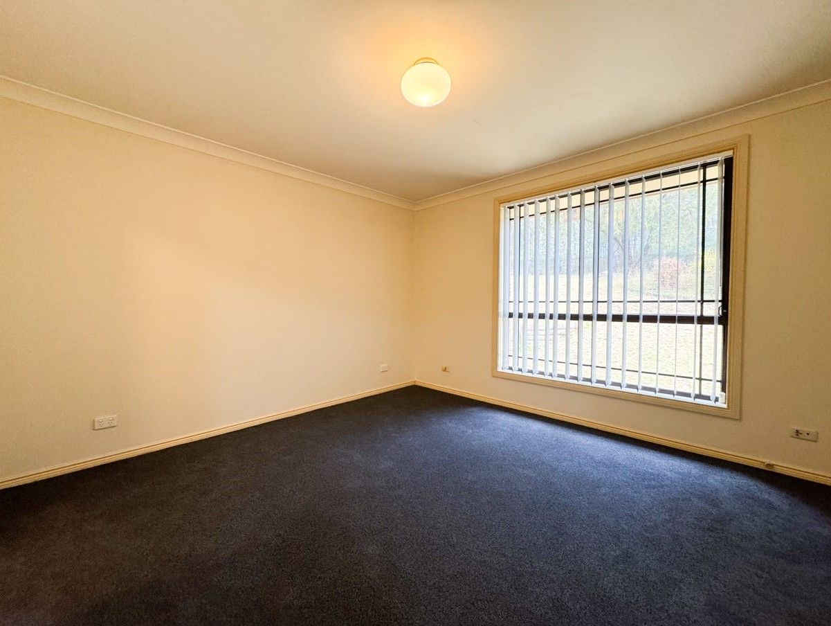 15 Regentville Road, Glenmore Park, NSW