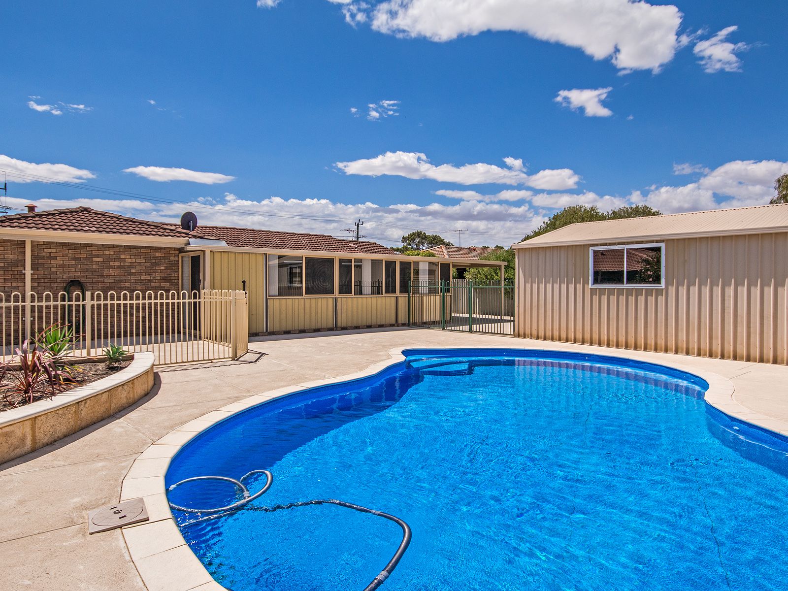 40 Breaden Road, Cooloongup, WA 6168