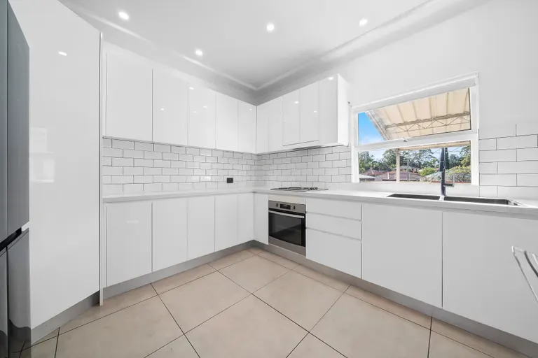 3 Treloar Crescent — photo 7 of 7