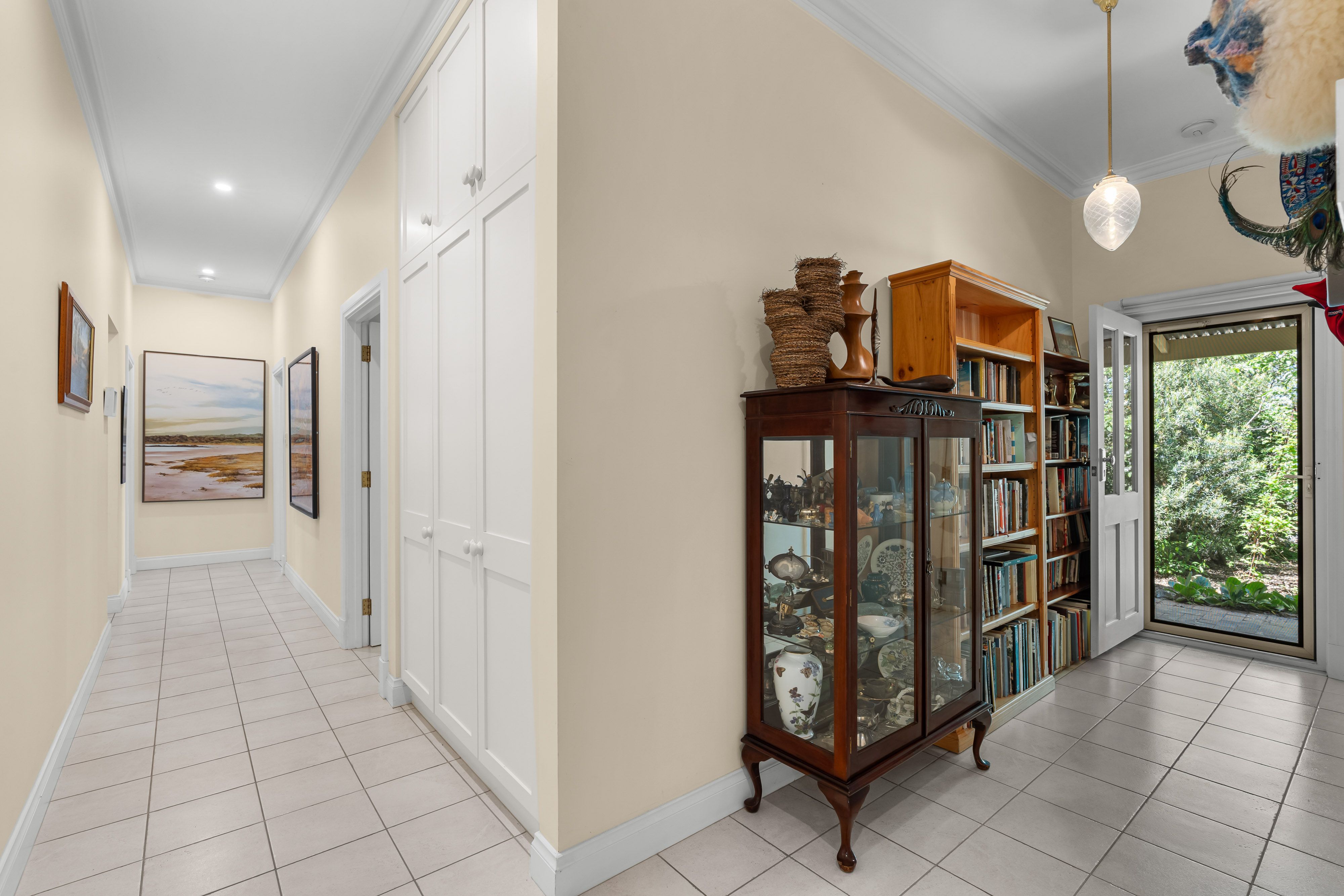 40 Hampden Way — photo 3 of 19