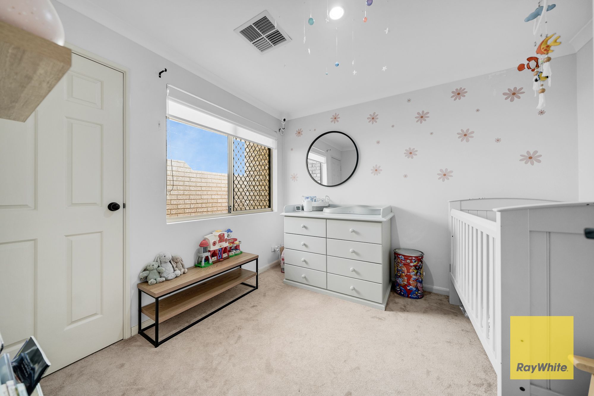 58B Blythe Avenue — photo 13 of 27