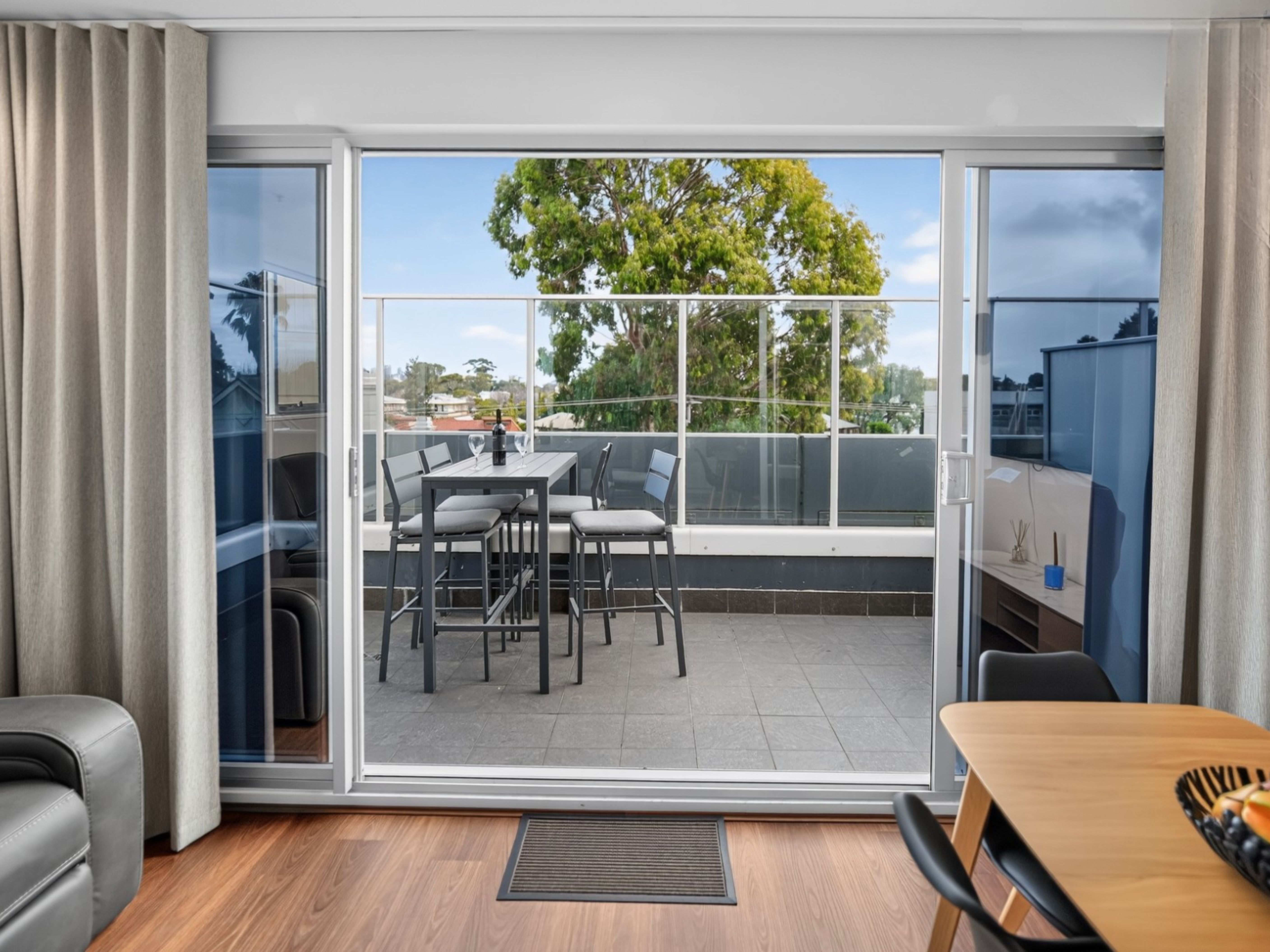 232/33 Warwick Street — photo 11 of 23
