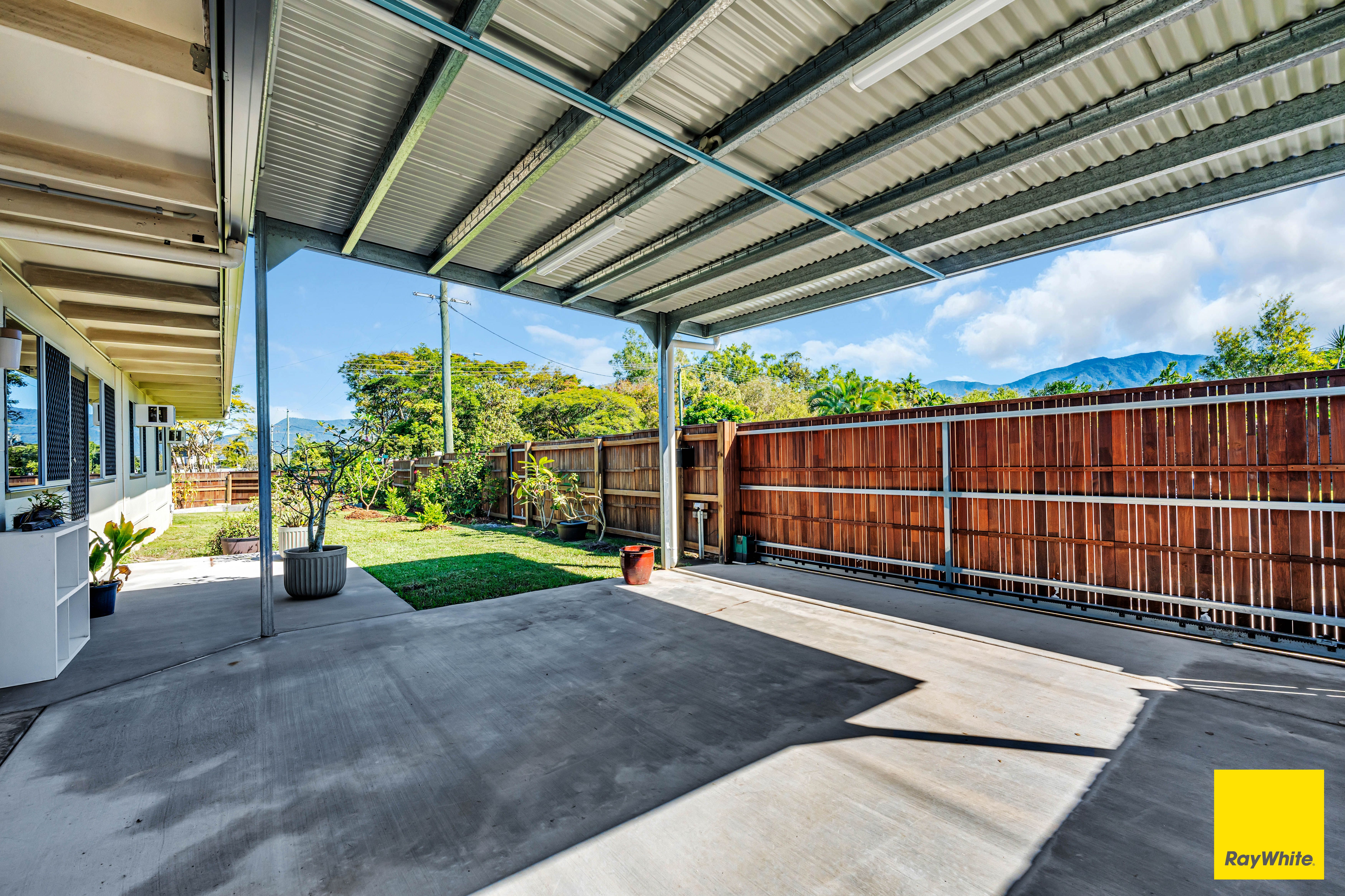 18 Purbeck Place, Edge Hill, QLD 4870