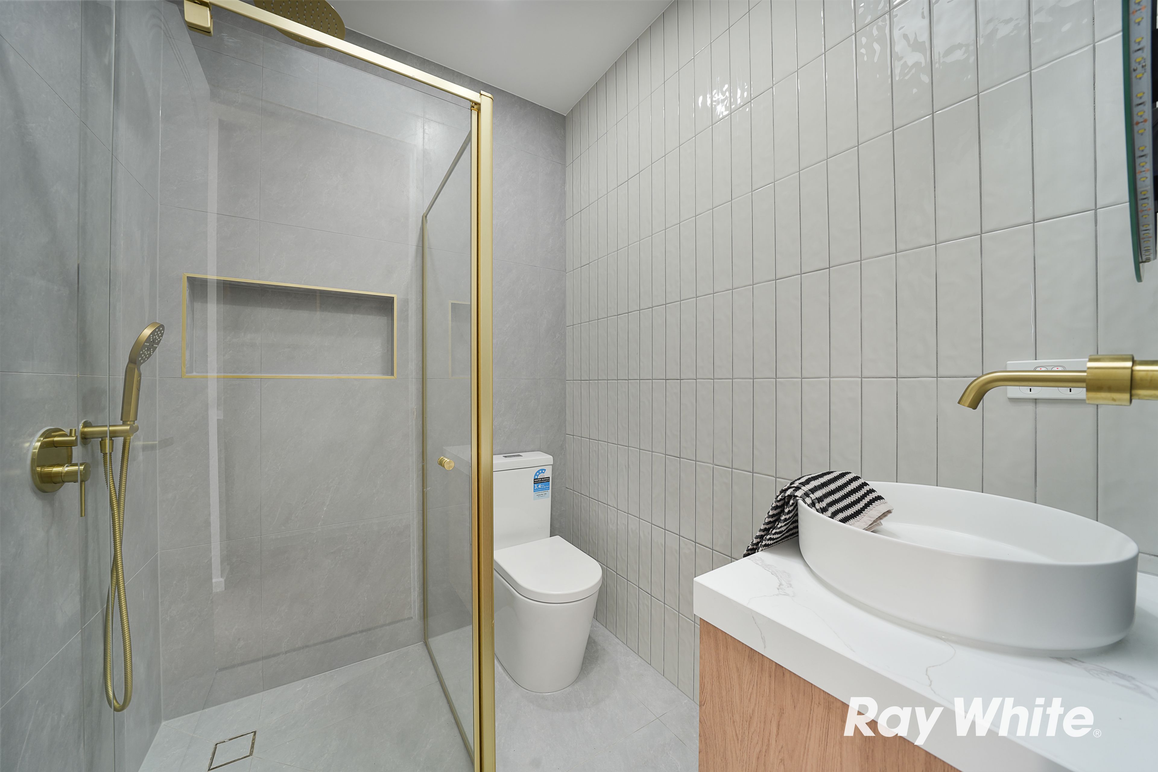 4 Mimicus Drive — photo 9 of 12