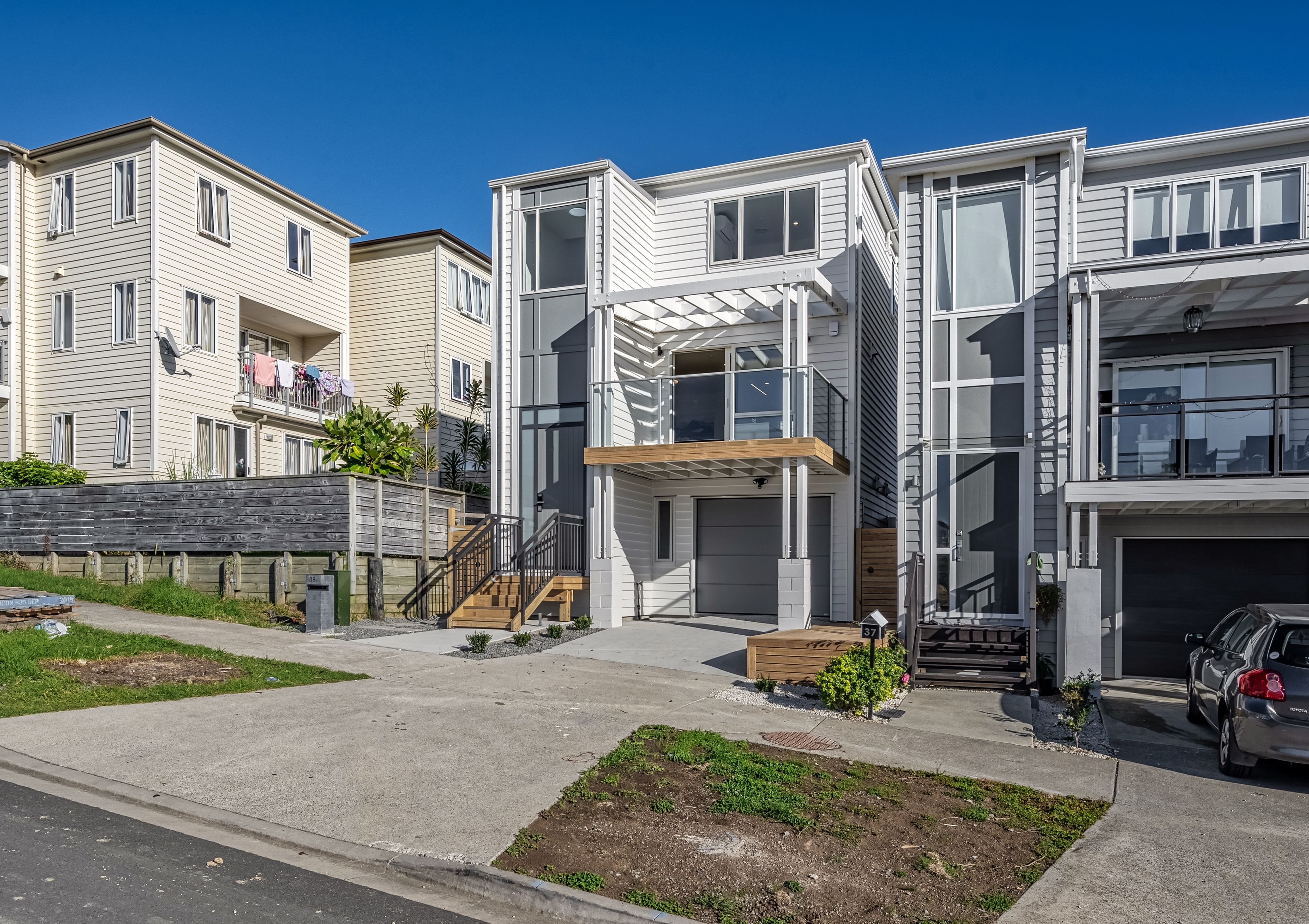 39 Adamson Road, Flat Bush, Manukau City