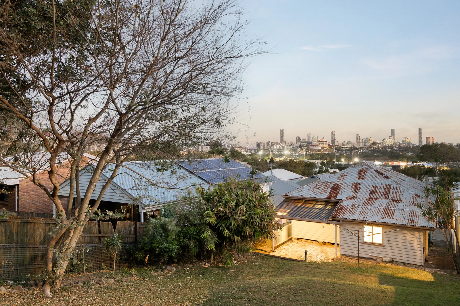 10 Sixth Avenue, Windsor, QLD 4030