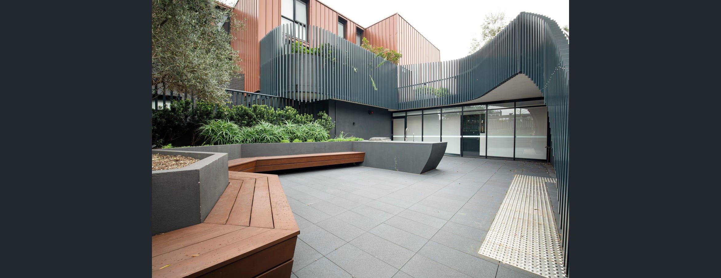 1109/1 Metters Street — photo 12 of 15