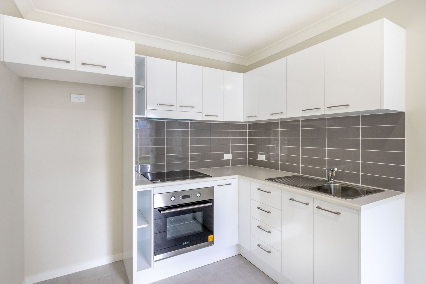 2/141A Glebe Road, Silkstone, QLD 4304