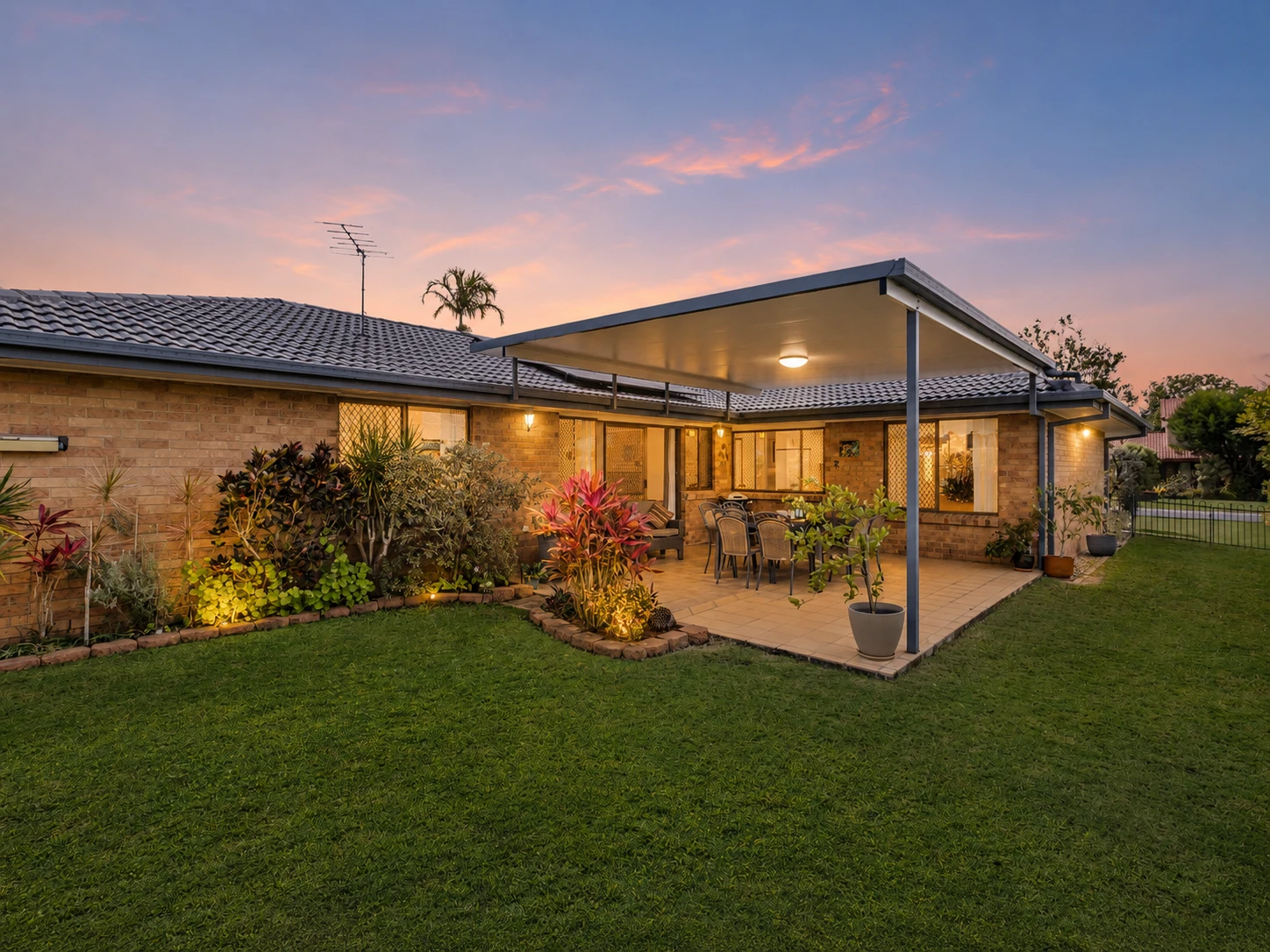 8 Ardee Court, Keperra, QLD 4054