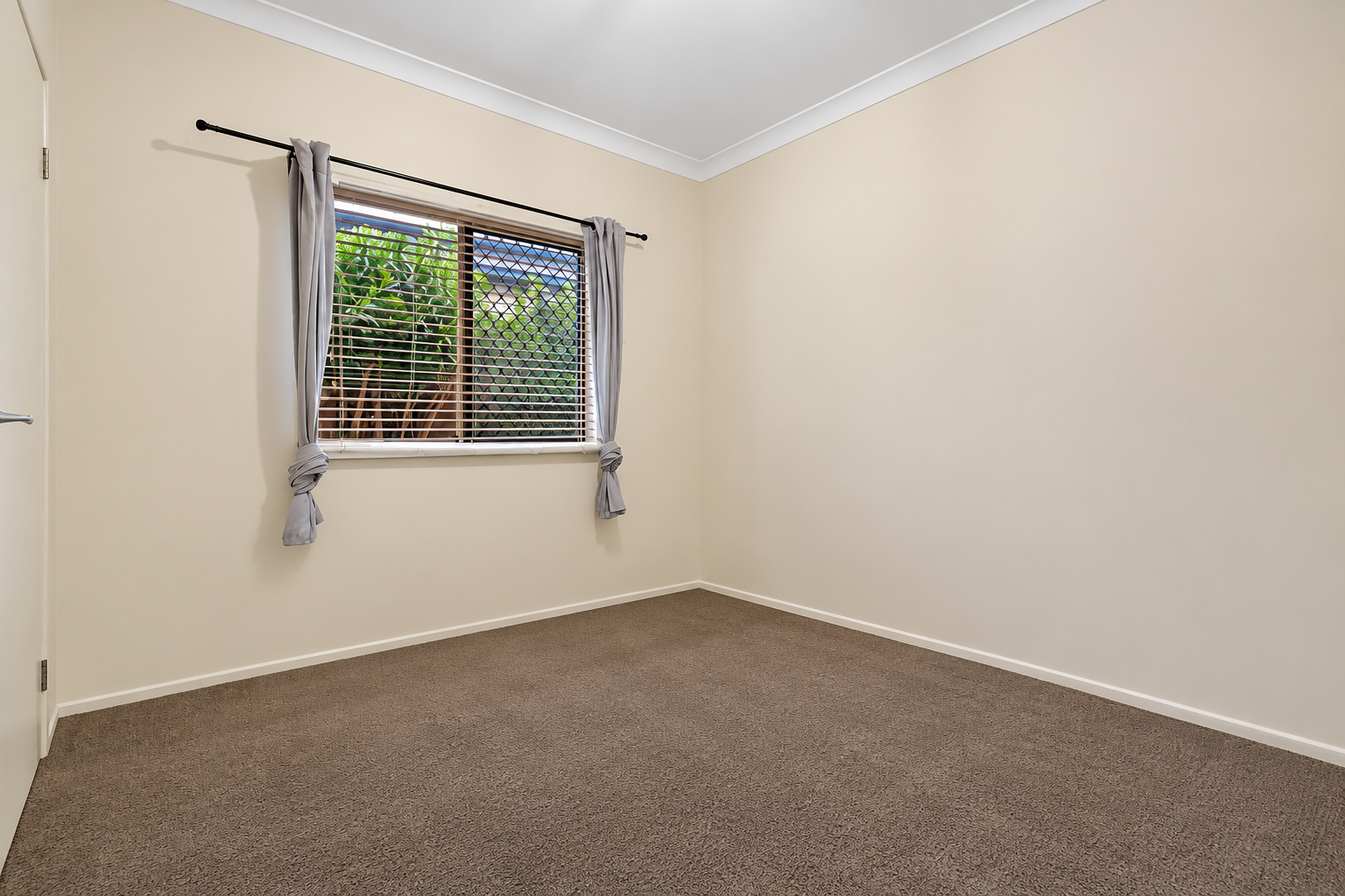 40 Kurrajong Circuit — photo 10 of 14