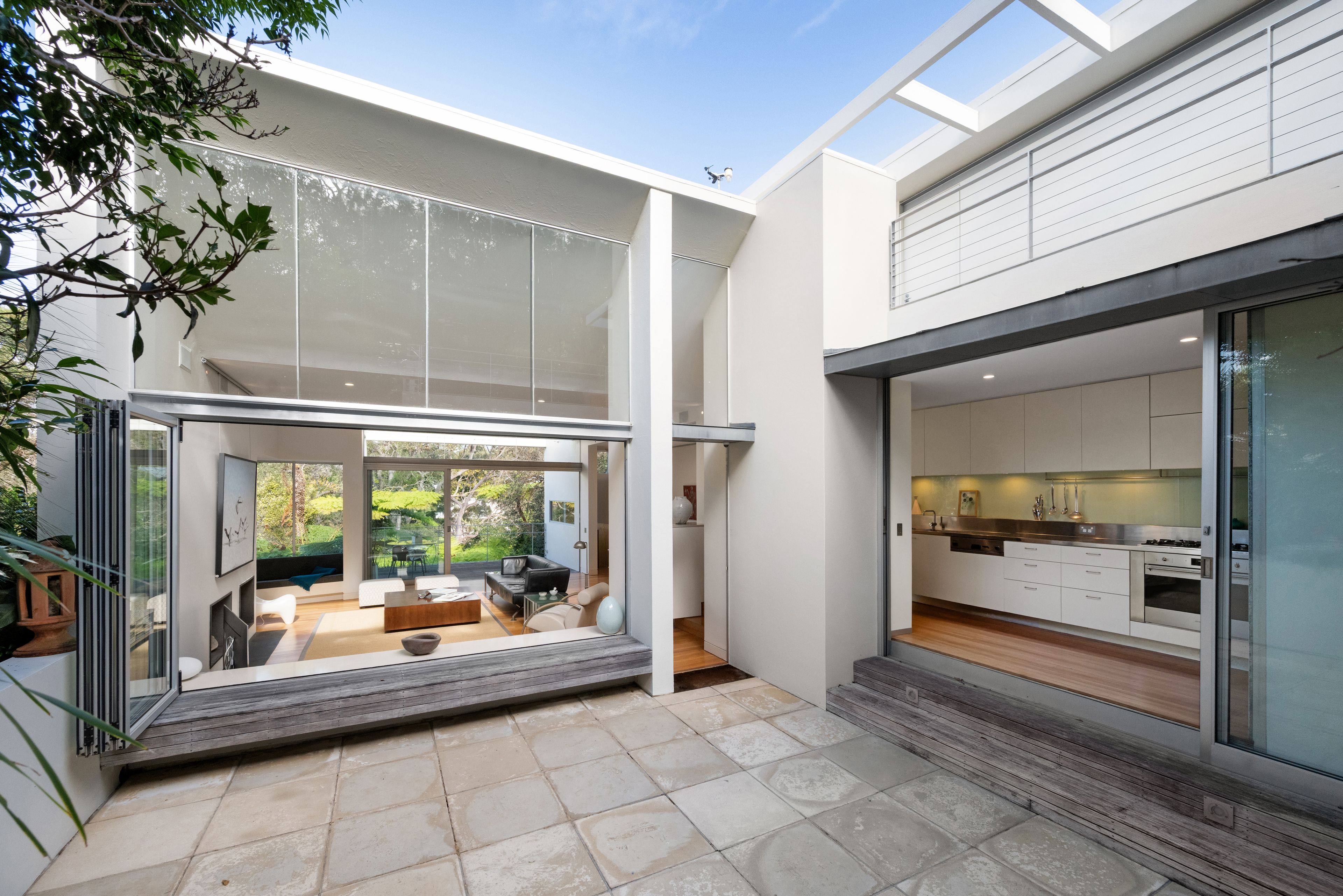 62 The Bulwark — photo from Ray White Lower North Shore (Mosman)