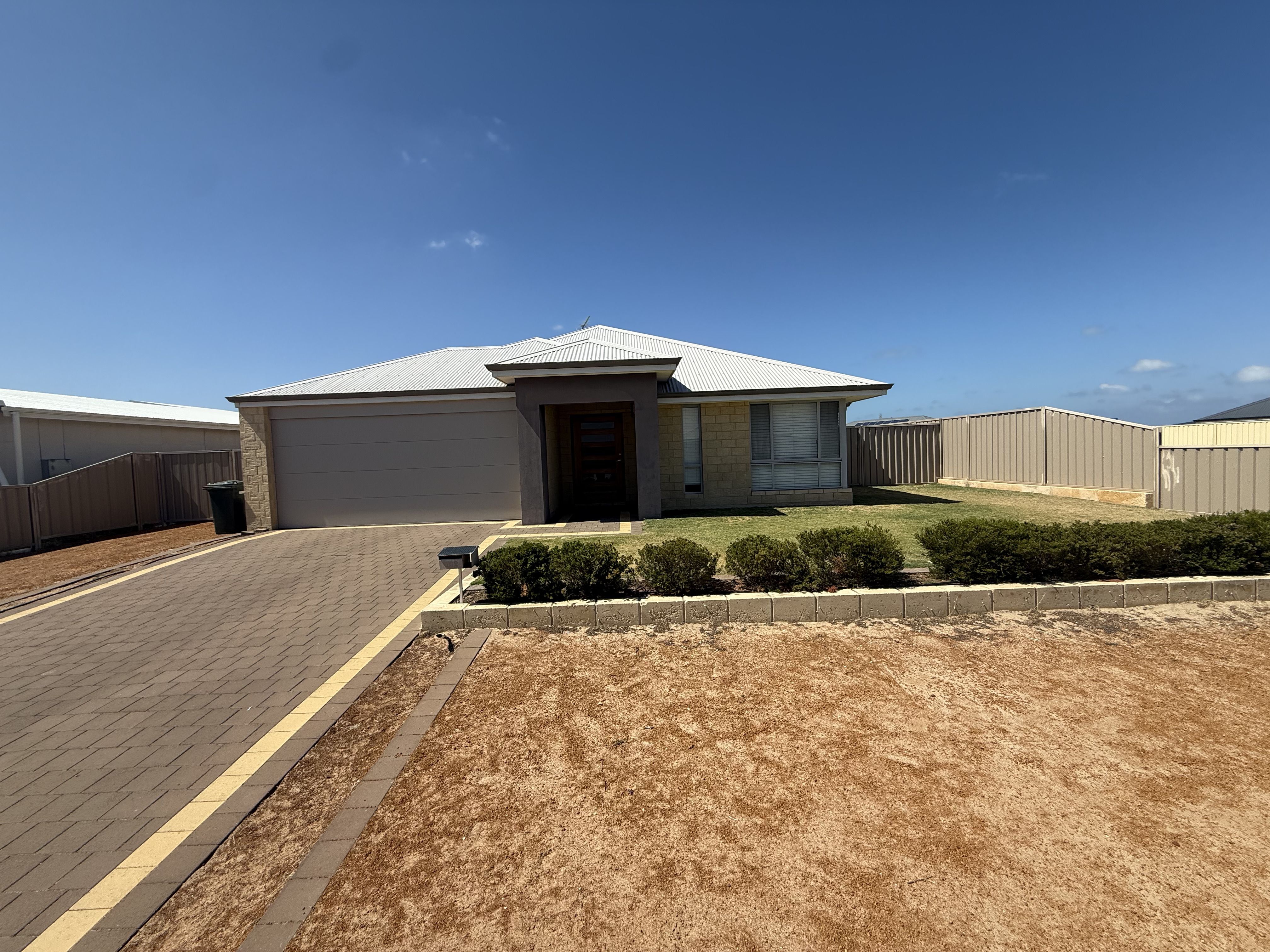 102 North Shore Drive, Dongara WA 6525