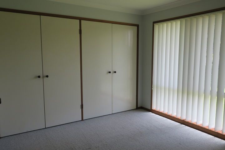 31 Langi Crescent, Glenfield Park, NSW 2650