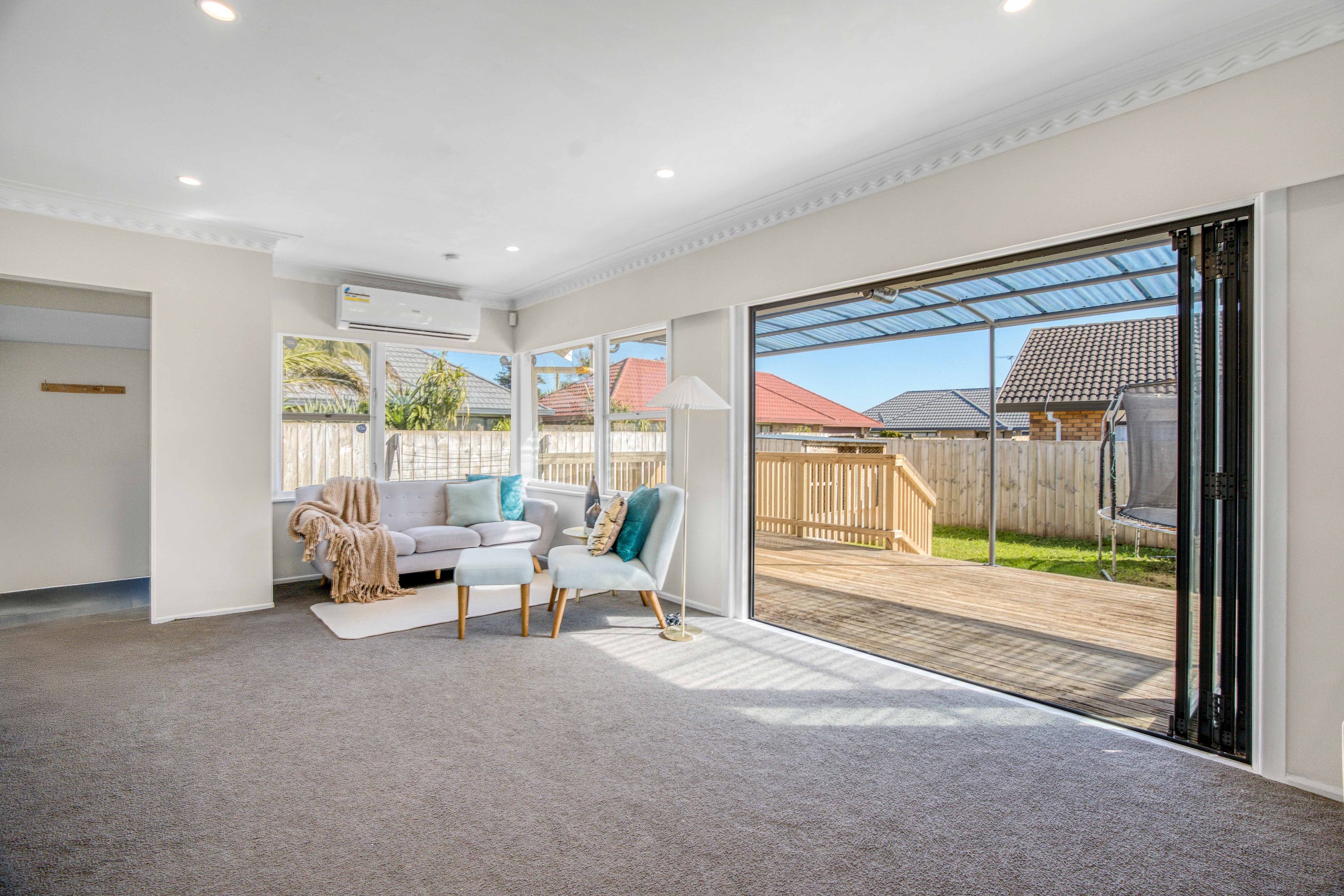 1/273 Massey Road, Mangere East, Manukau City