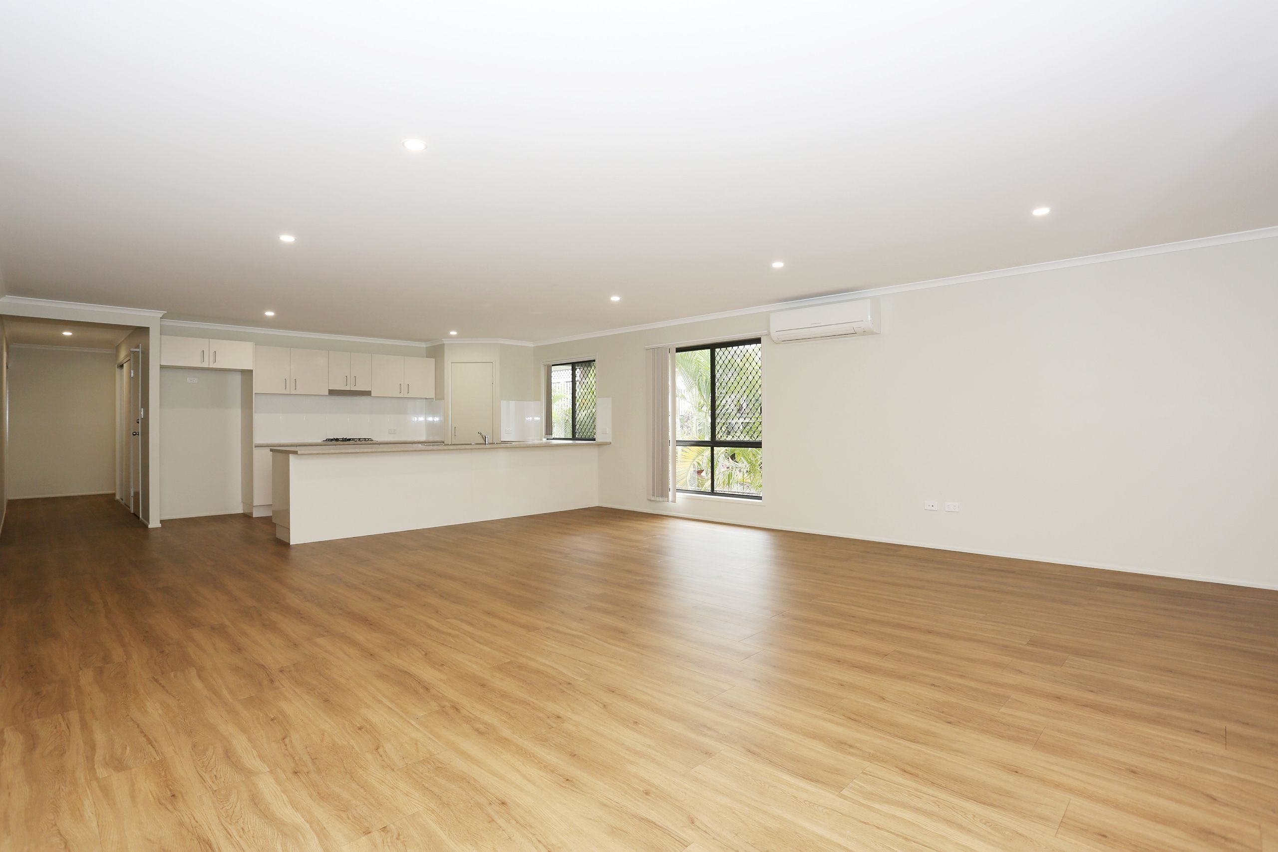 1/31 Valiant Crescent, Strathpine, QLD 4500