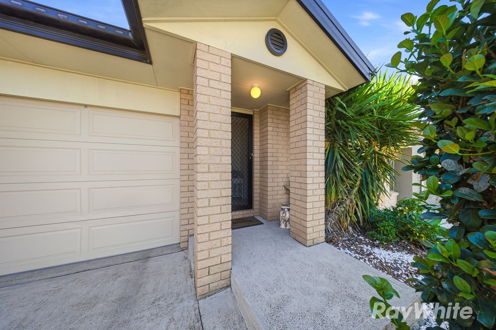 2/87 Clayton Crescent, Rutherford, NSW 2320