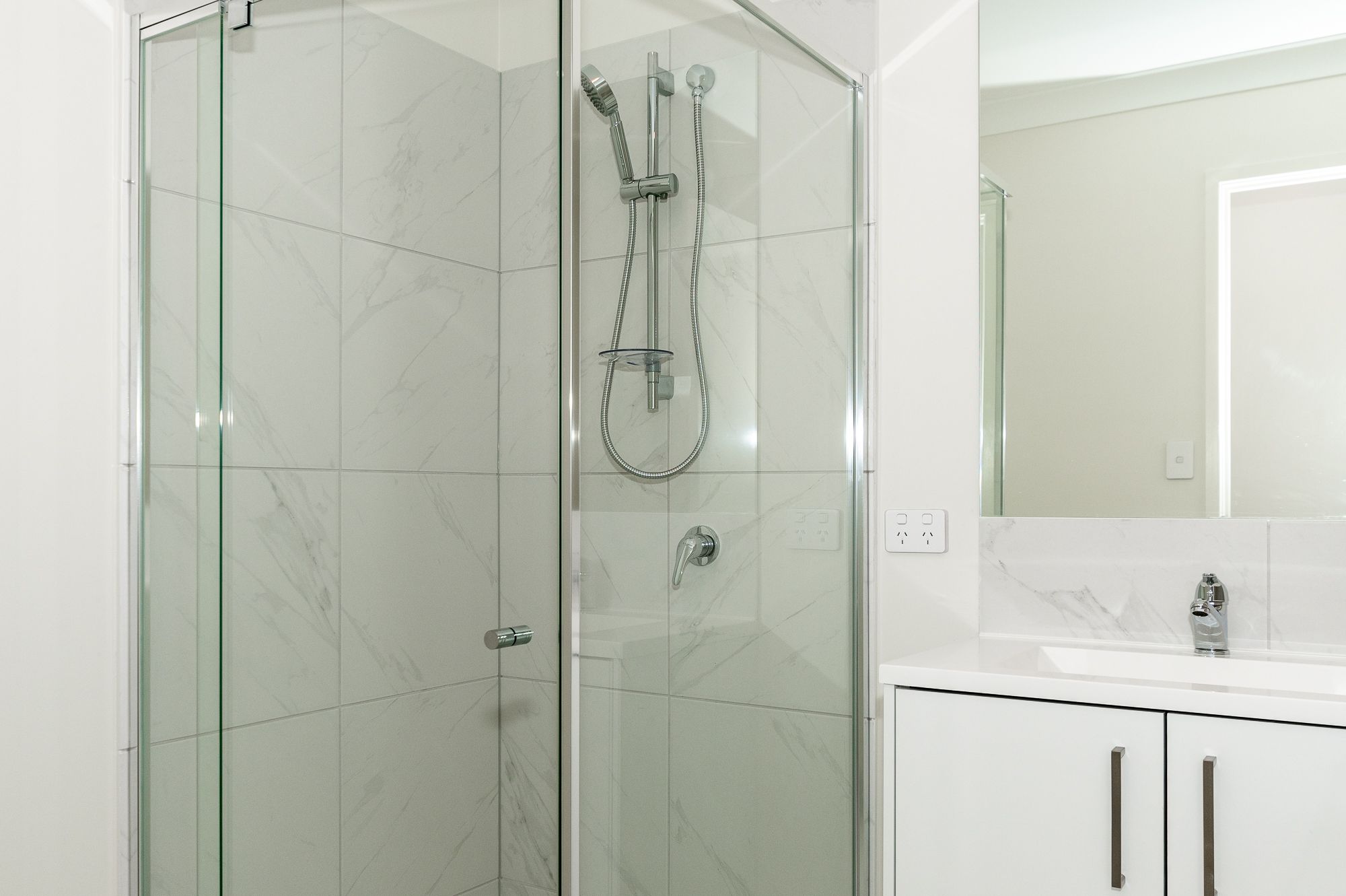 12 Dora Street — photo 13 of 17