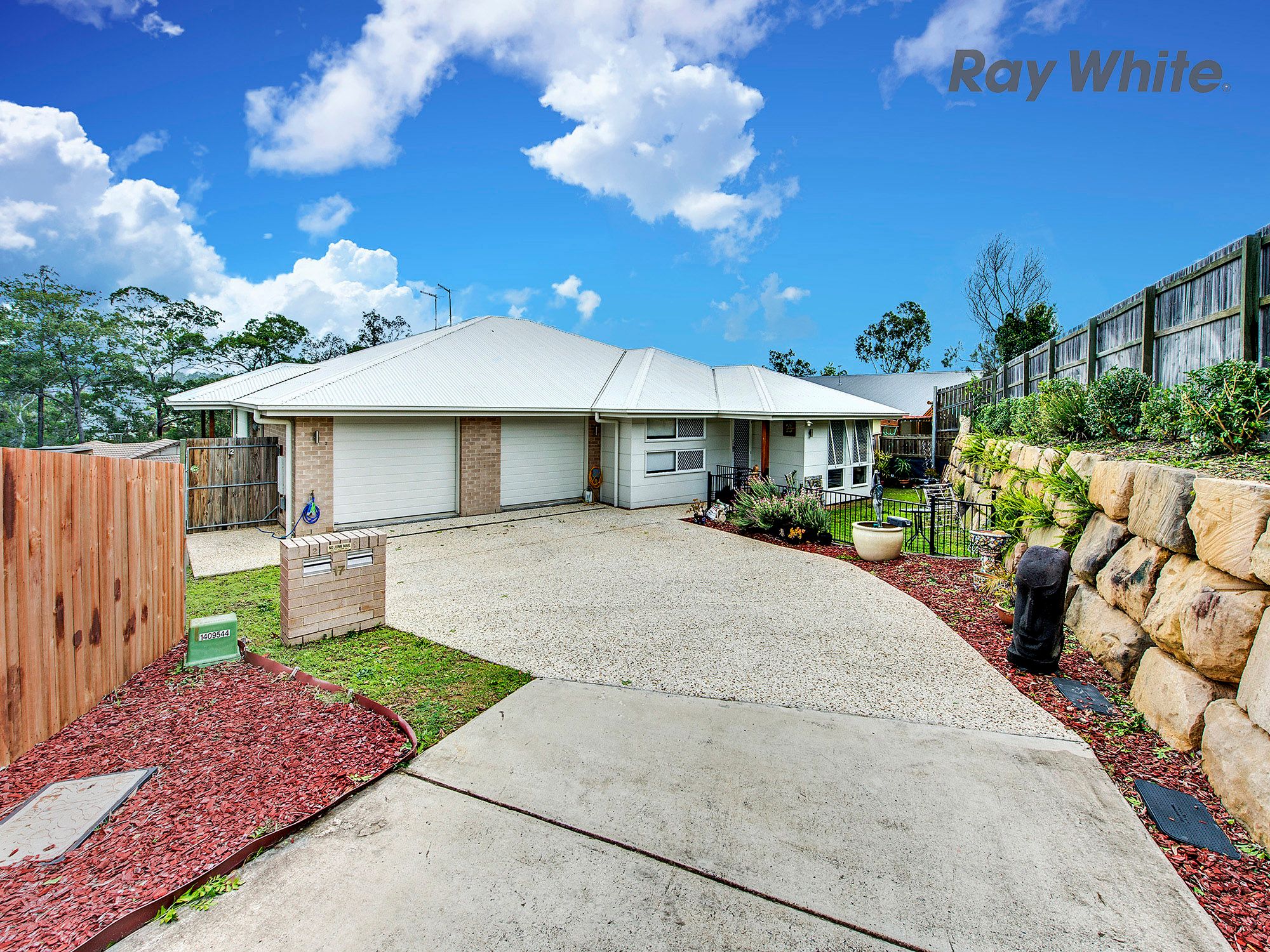 1/17 Faustina Close, Augustine Heights, QLD 4300